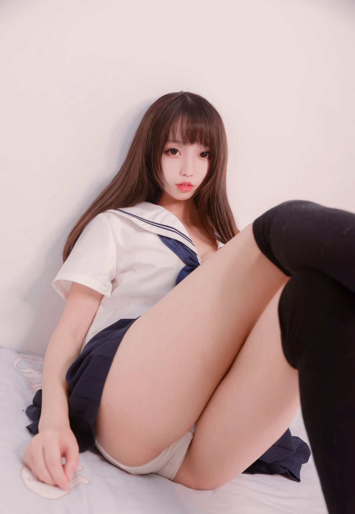 白易子教主JK制服诱惑性感黑丝诱惑cosplay污图