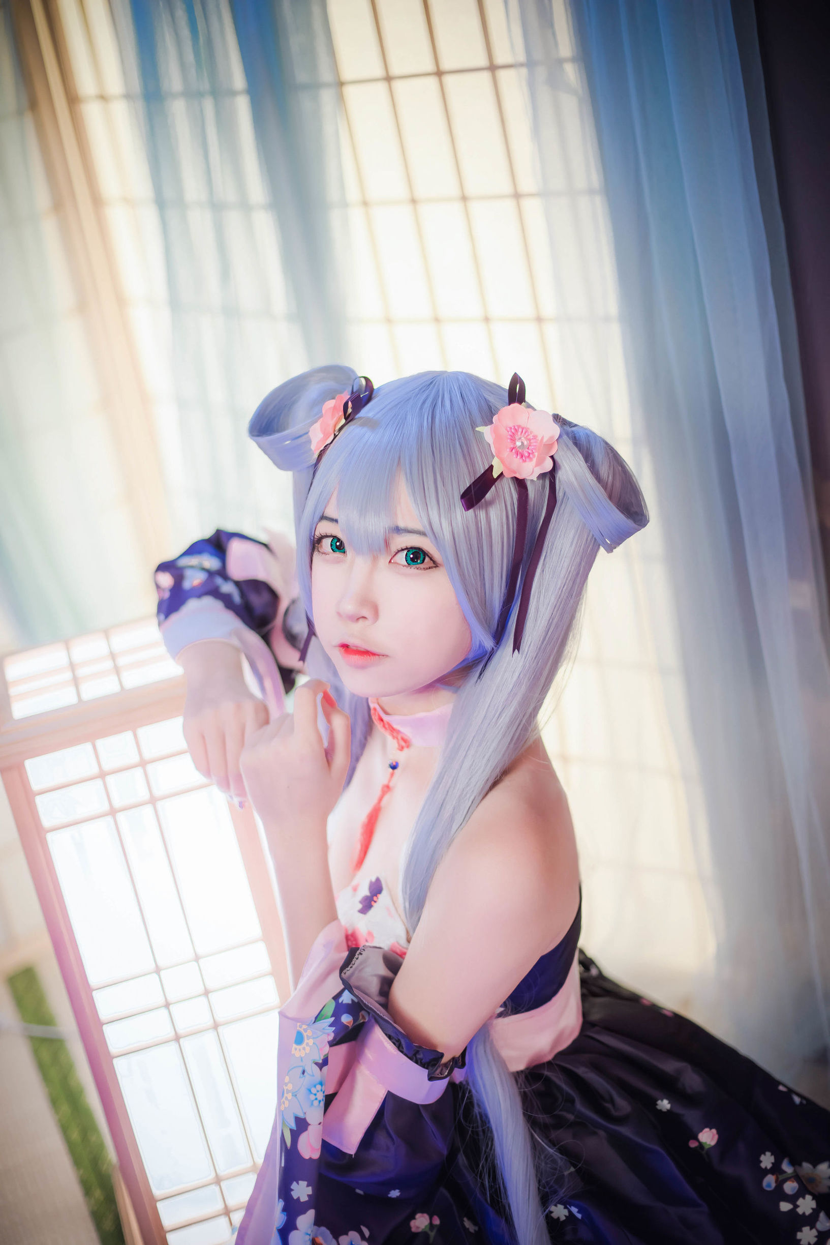 Cosplay Photos] Popular Cosplayer Er Zuo Nisa - Twin Tails