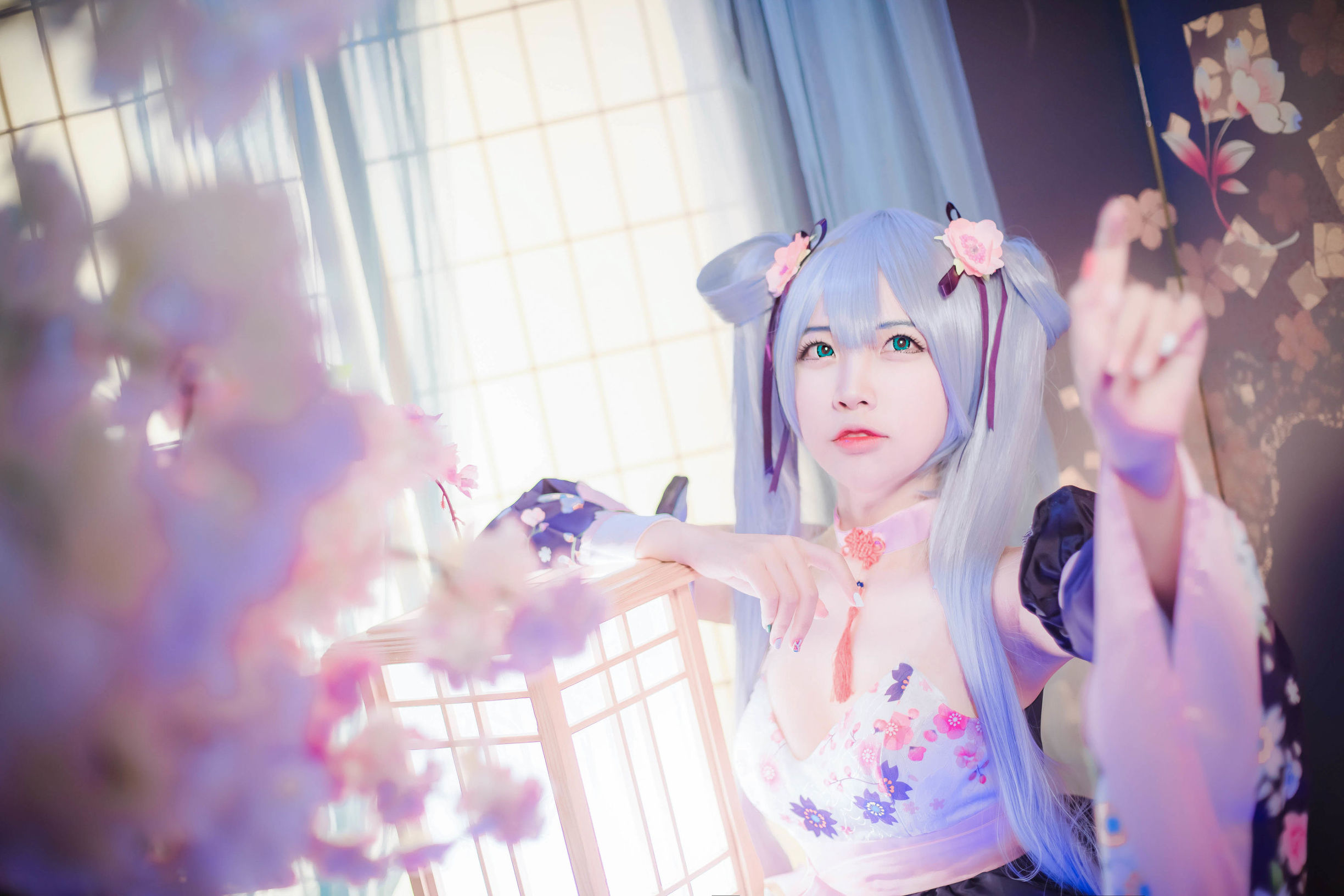 Cosplay Photos] Popular Cosplayer Er Zuo Nisa - Twin Tails
