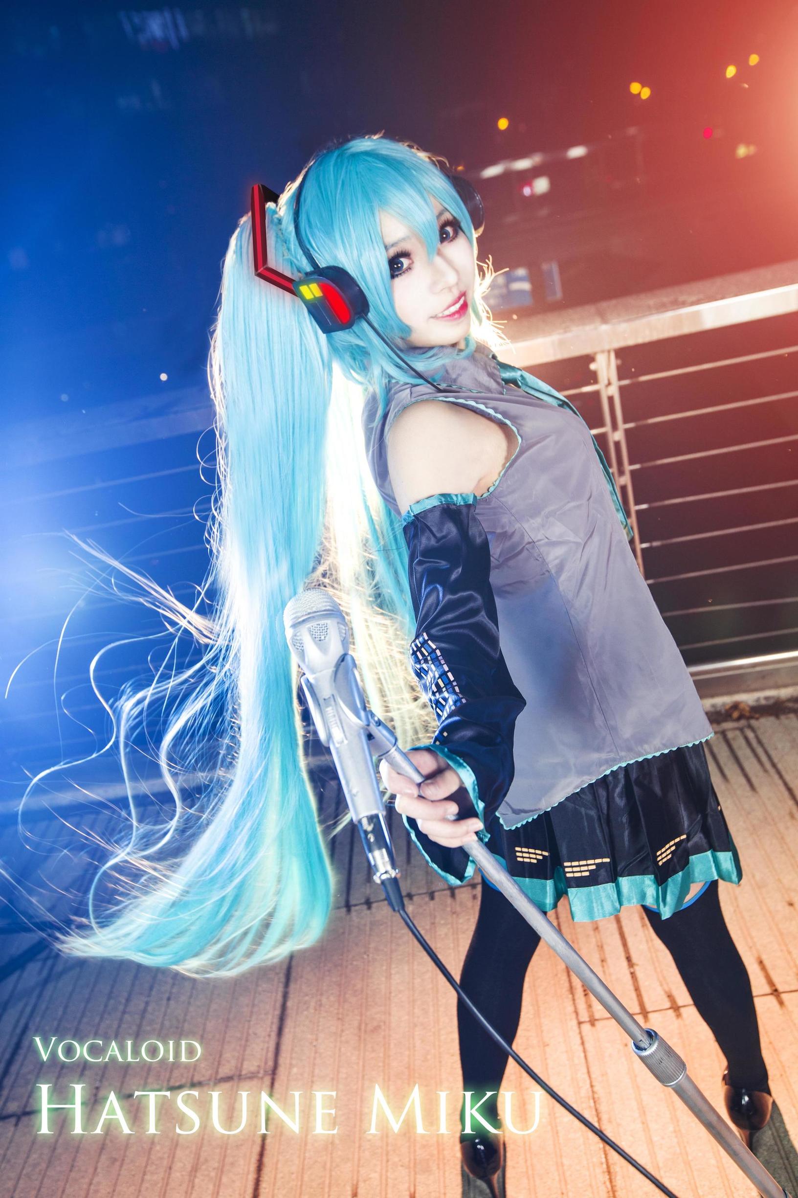 Cosplay Ảnh] Moe Mei Bạch Dị Tử Giáo Chủ - VOCALOID