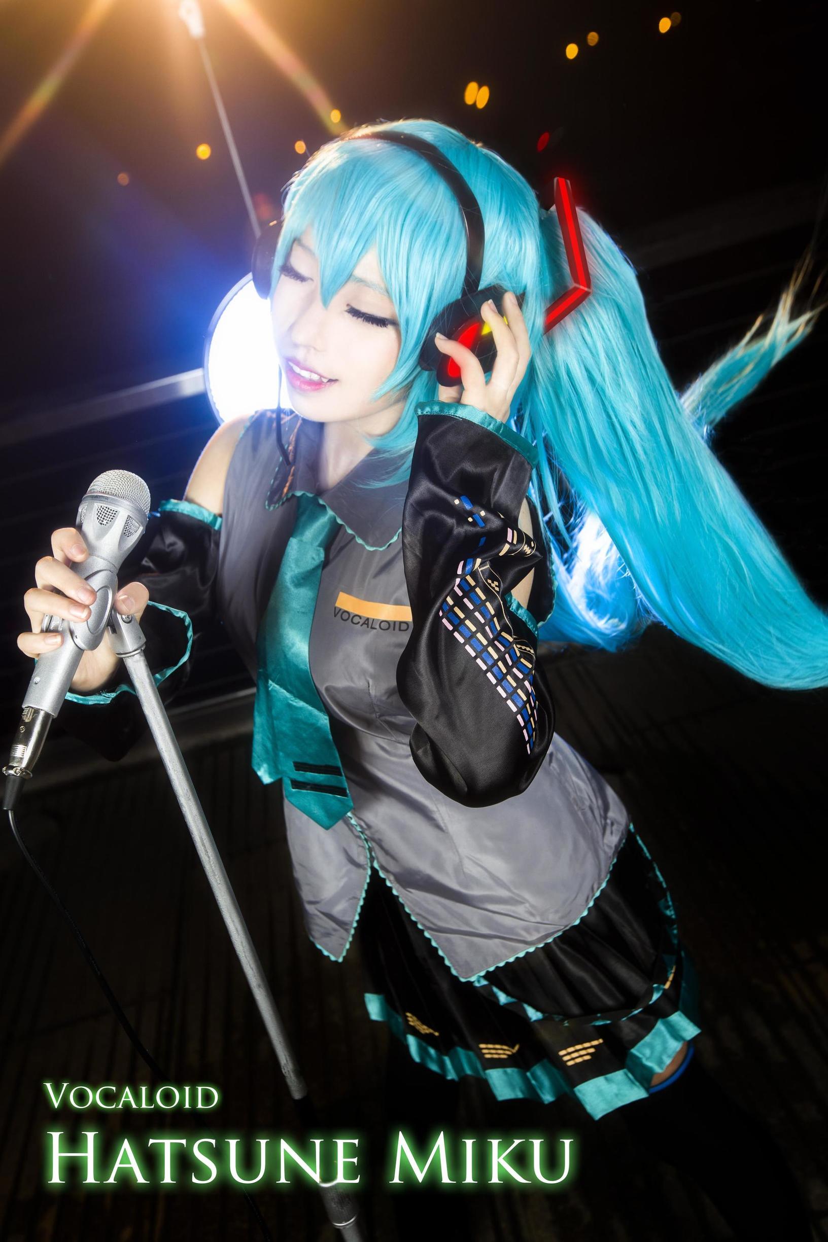Cosplay Ảnh] Moe Mei Bạch Dị Tử Giáo Chủ - VOCALOID