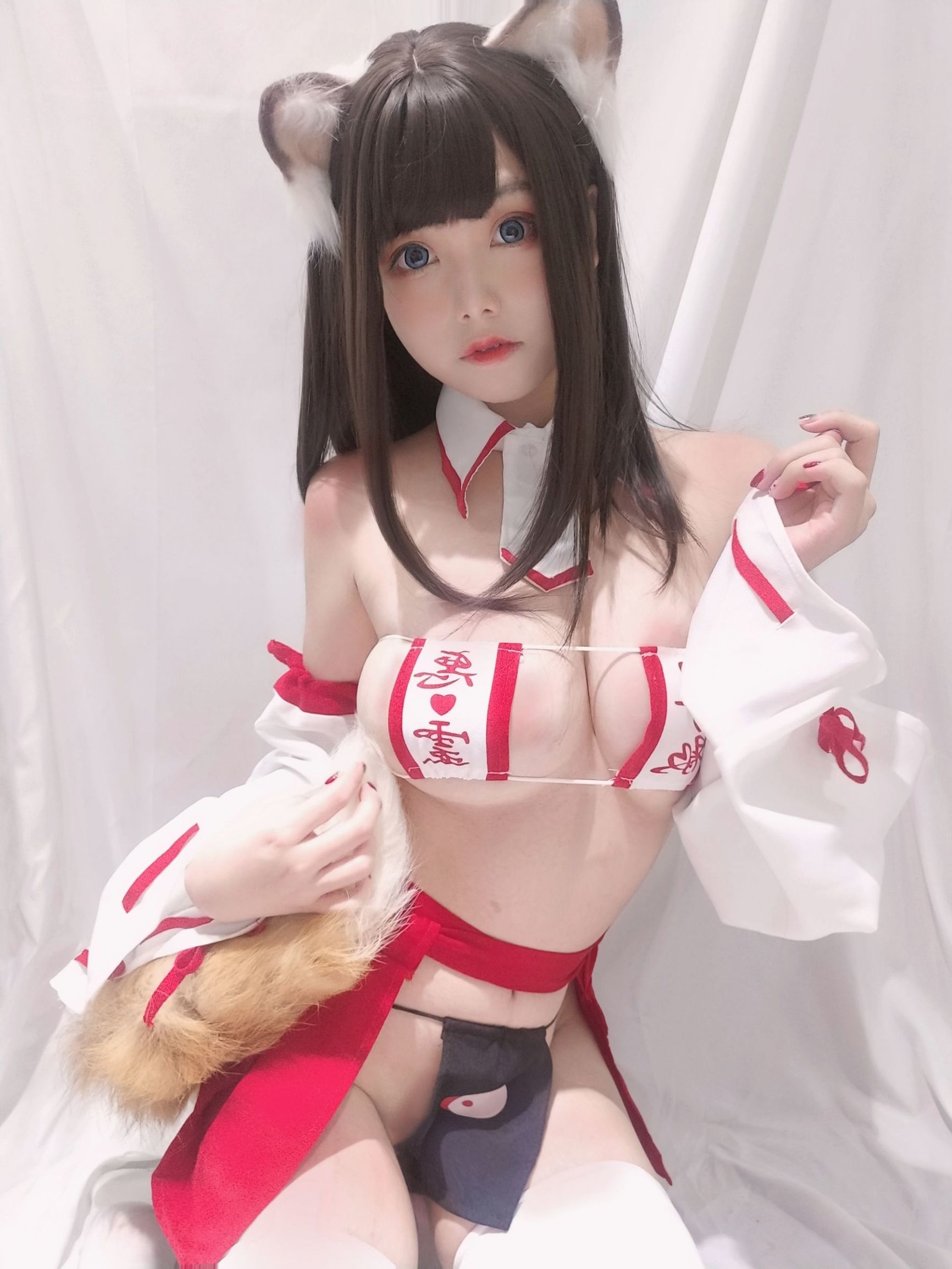 [Cosplay写真] 萌系小姐姐蜜汁猫裘 - 巫女小狐狸