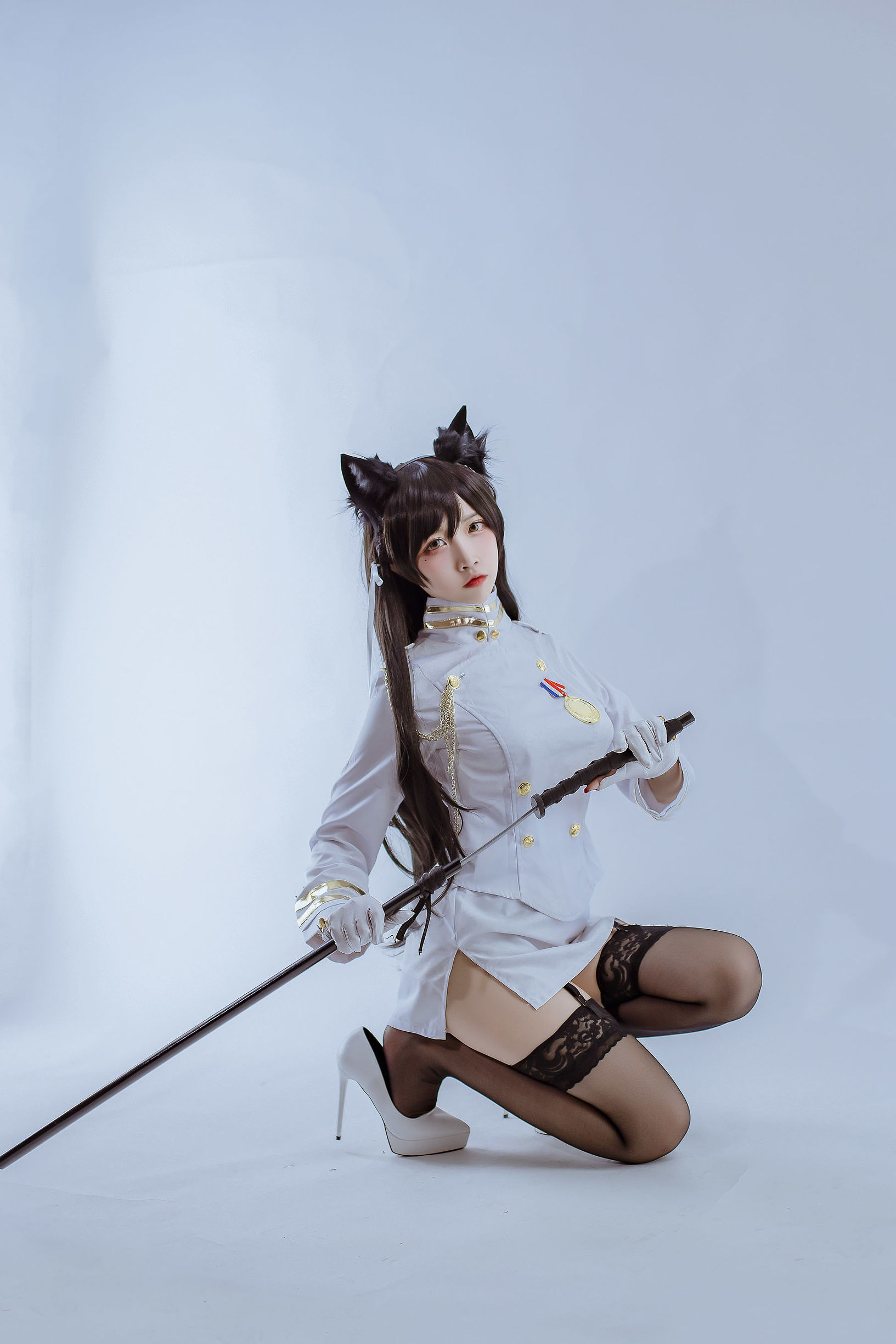 Cosplay Photos] Popular Coser Er Zuo Nisa - Azur Lane Atago Military Uniform