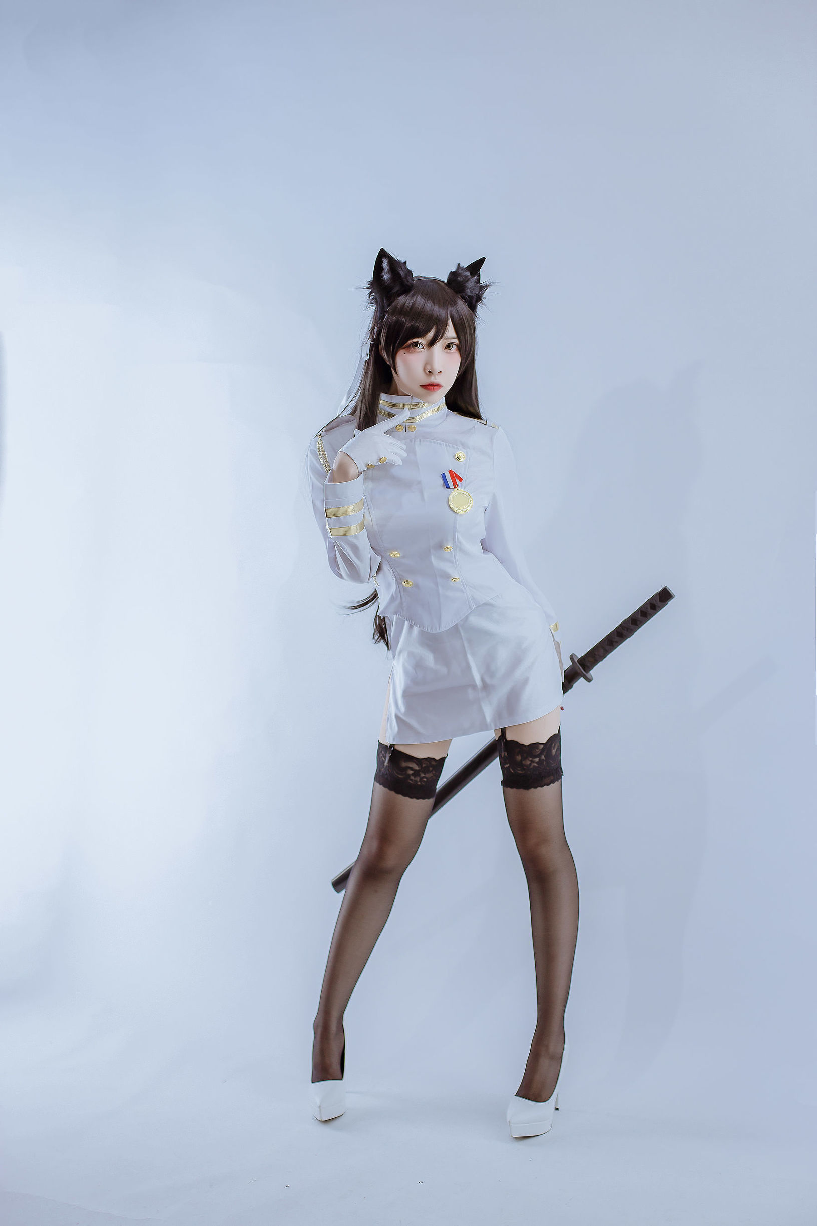 Cosplay Photos] Popular Coser Er Zuo Nisa - Azur Lane Atago Military Uniform