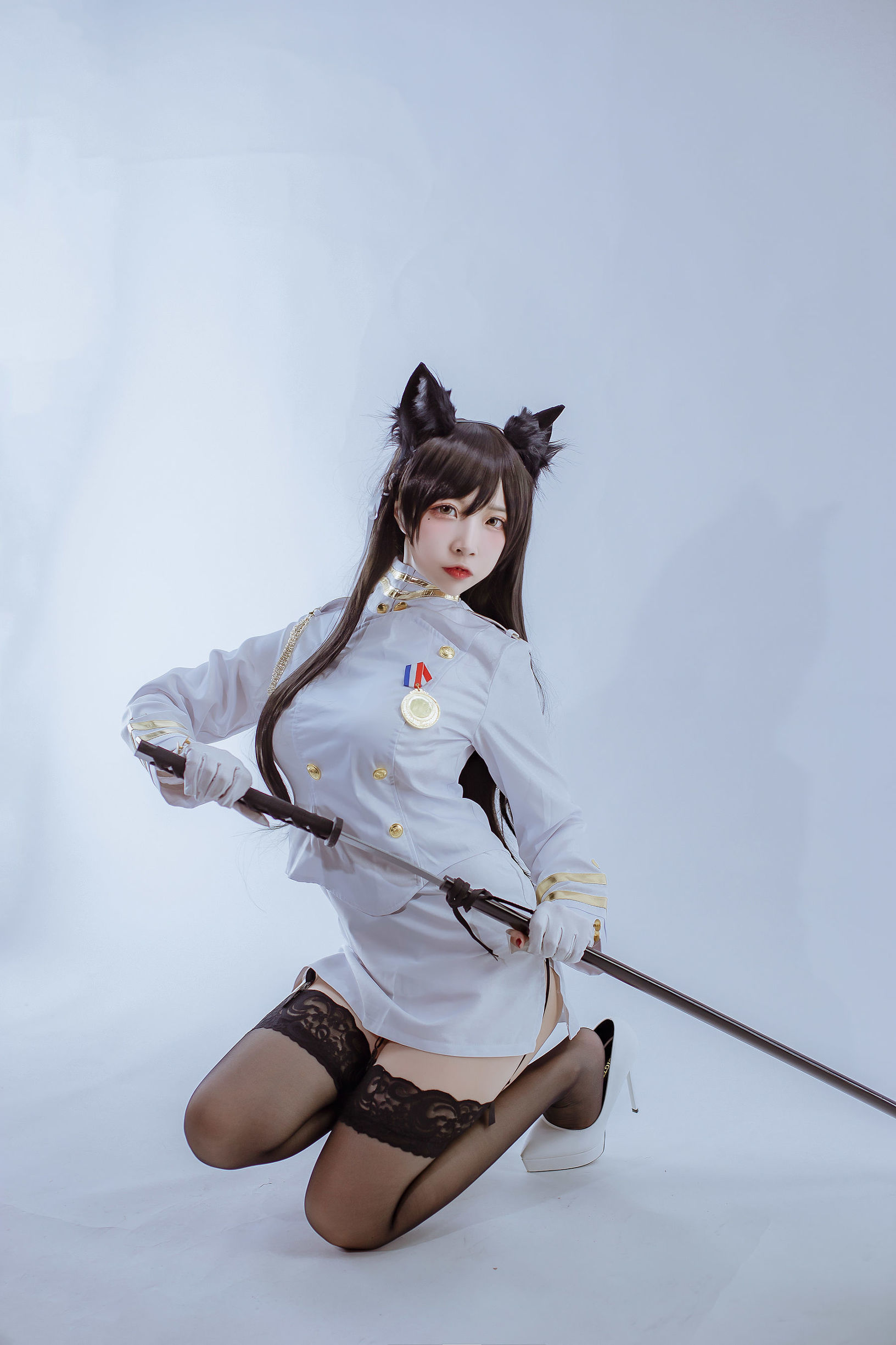 Cosplay Photos] Popular Coser Er Zuo Nisa - Azur Lane Atago Military Uniform