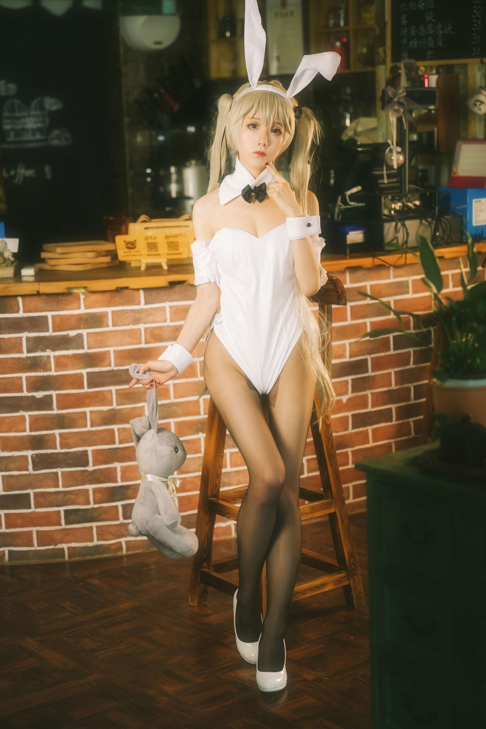 Cosplay Photo] Anime Blogger Shui Miao Aqua - Qiong Mei Bunny Girl