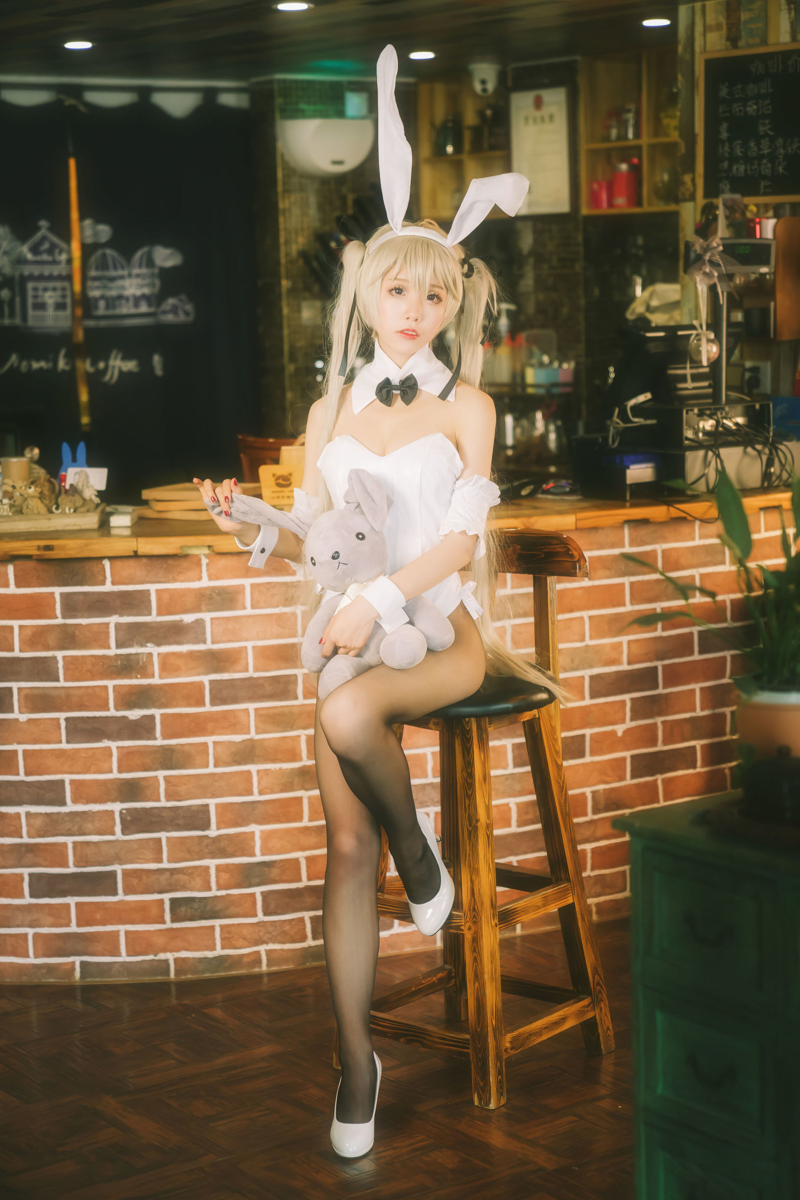 Cosplay Photo] Anime Blogger Shui Miao Aqua - Qiong Mei Bunny Girl