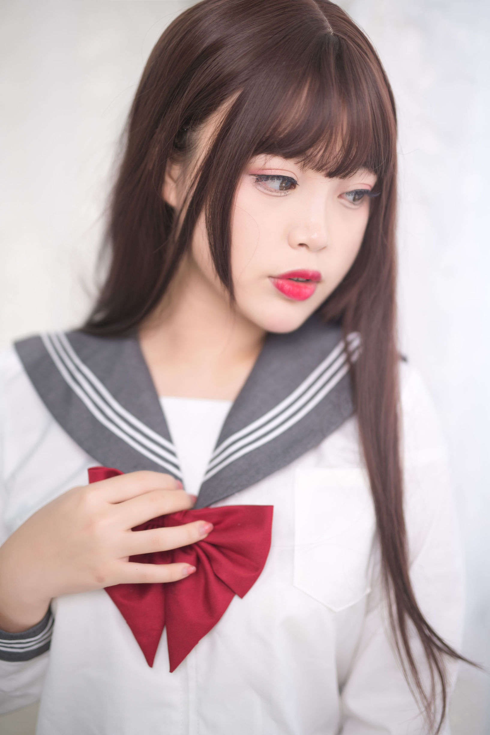 [Cosplay写真] 萌系小姐姐-白烨- - 黑丝制服少女