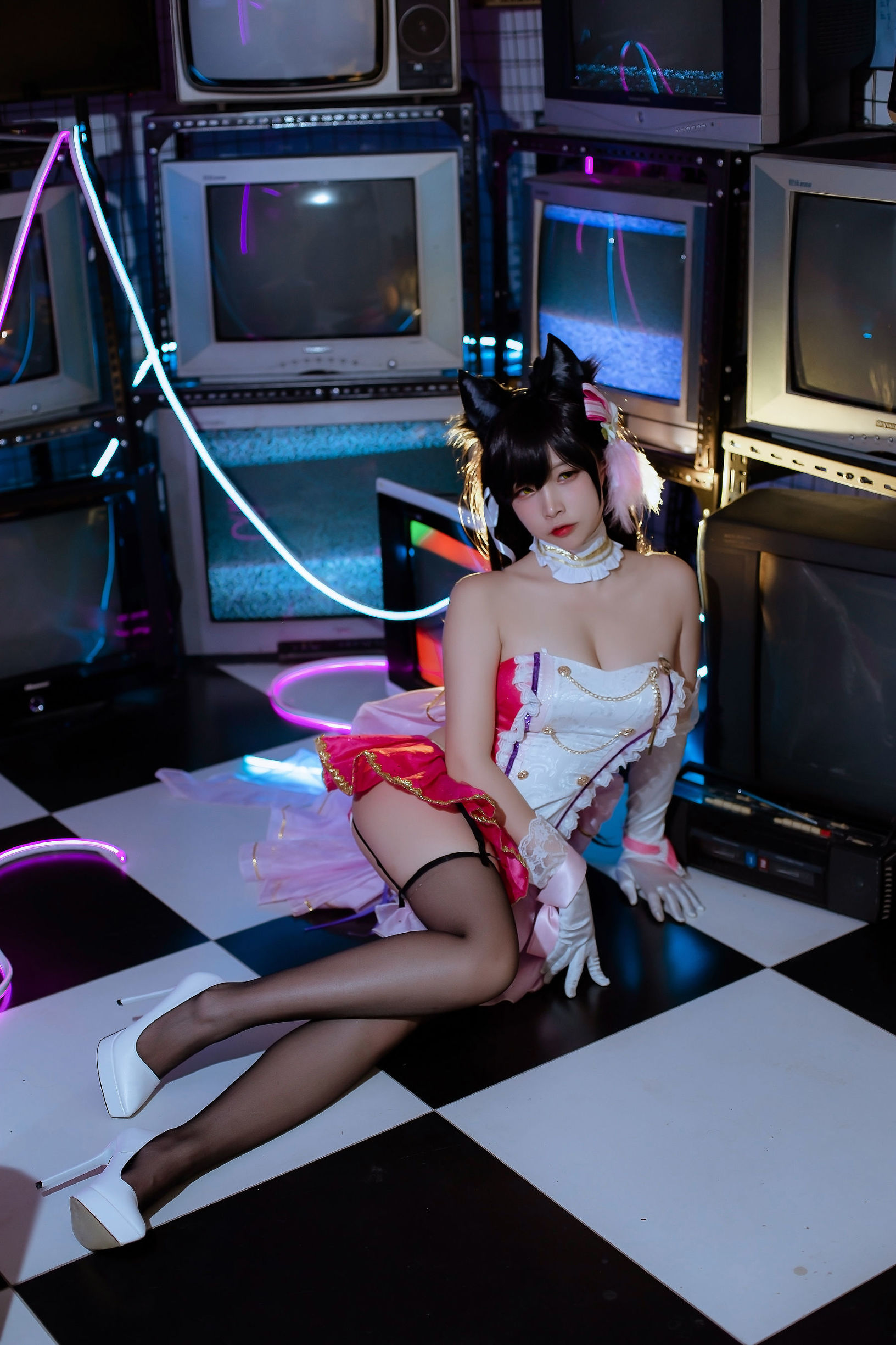 คอสเพลย์ ภาพถ่าย] Coser ยอดนิยม 二佐นิซา - สุนัขผู้ติดตามแห่งอัซเซอร์เลน อ้ายตง ชุดแสดง