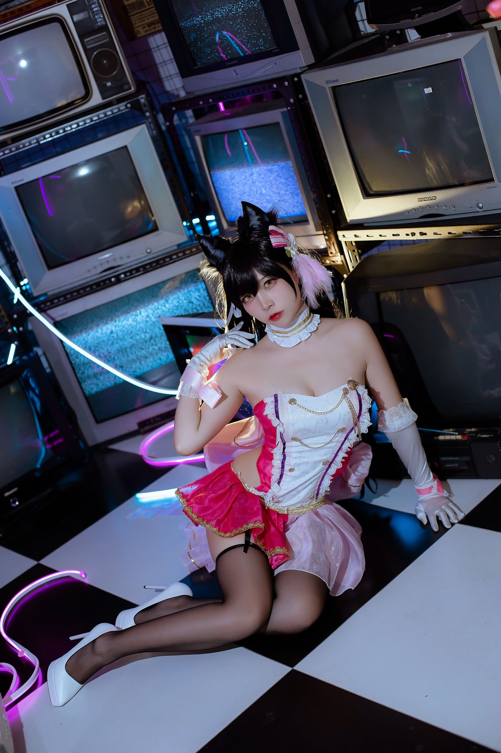 คอสเพลย์ ภาพถ่าย] Coser ยอดนิยม 二佐นิซา - สุนัขผู้ติดตามแห่งอัซเซอร์เลน อ้ายตง ชุดแสดง