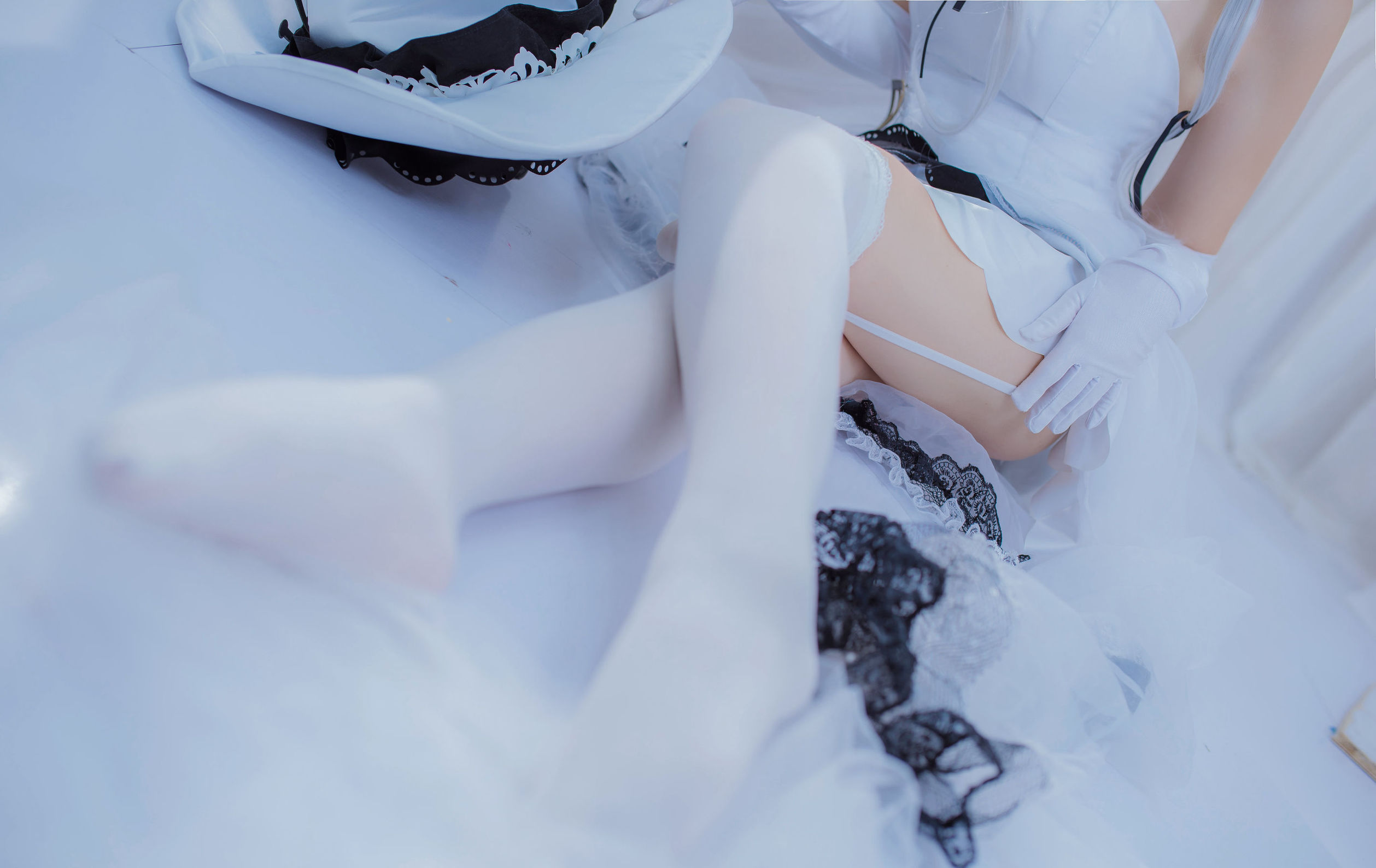 Cosplay Photos] Popular Cosplayer Er Zuo Nisa - Azur Lane Glorious