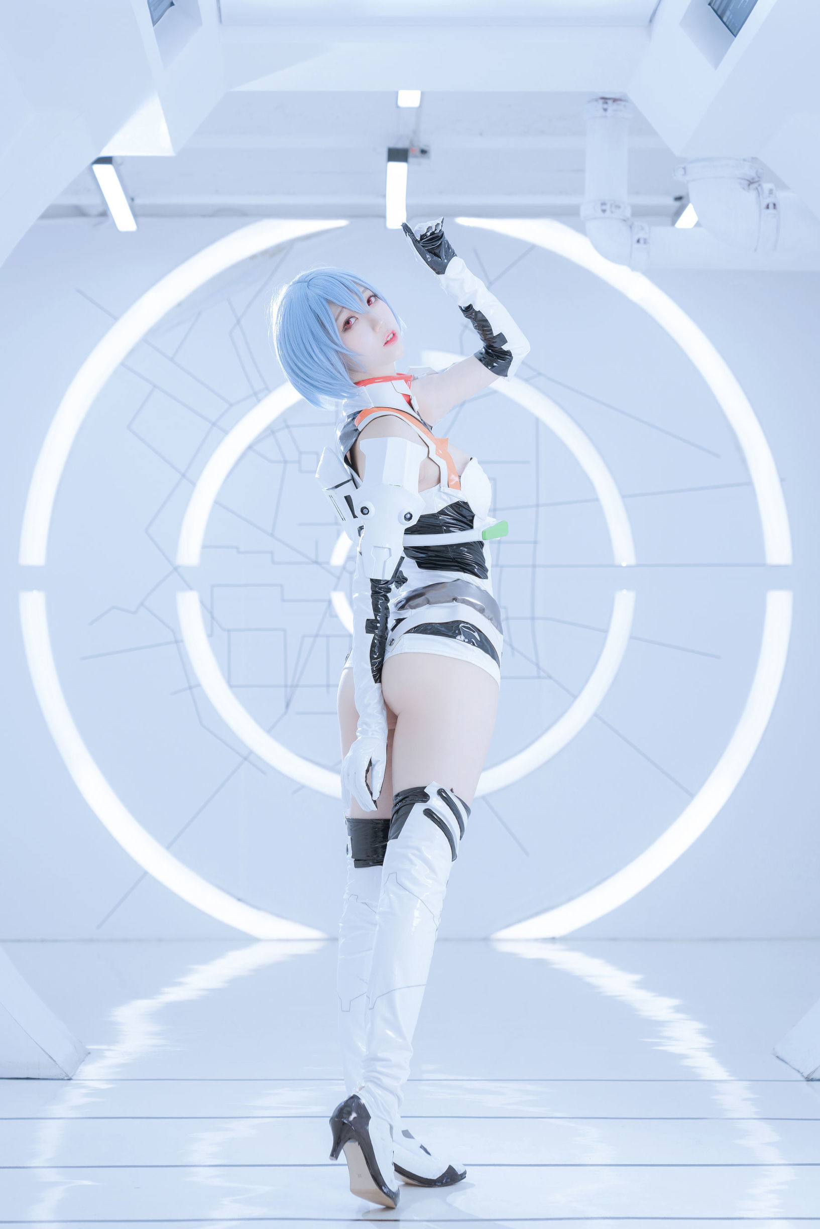 Cosplay Ảnh] Zhou Ji là thỏ thỏ dễ thương - Ayanami Rei Bạch Chiến