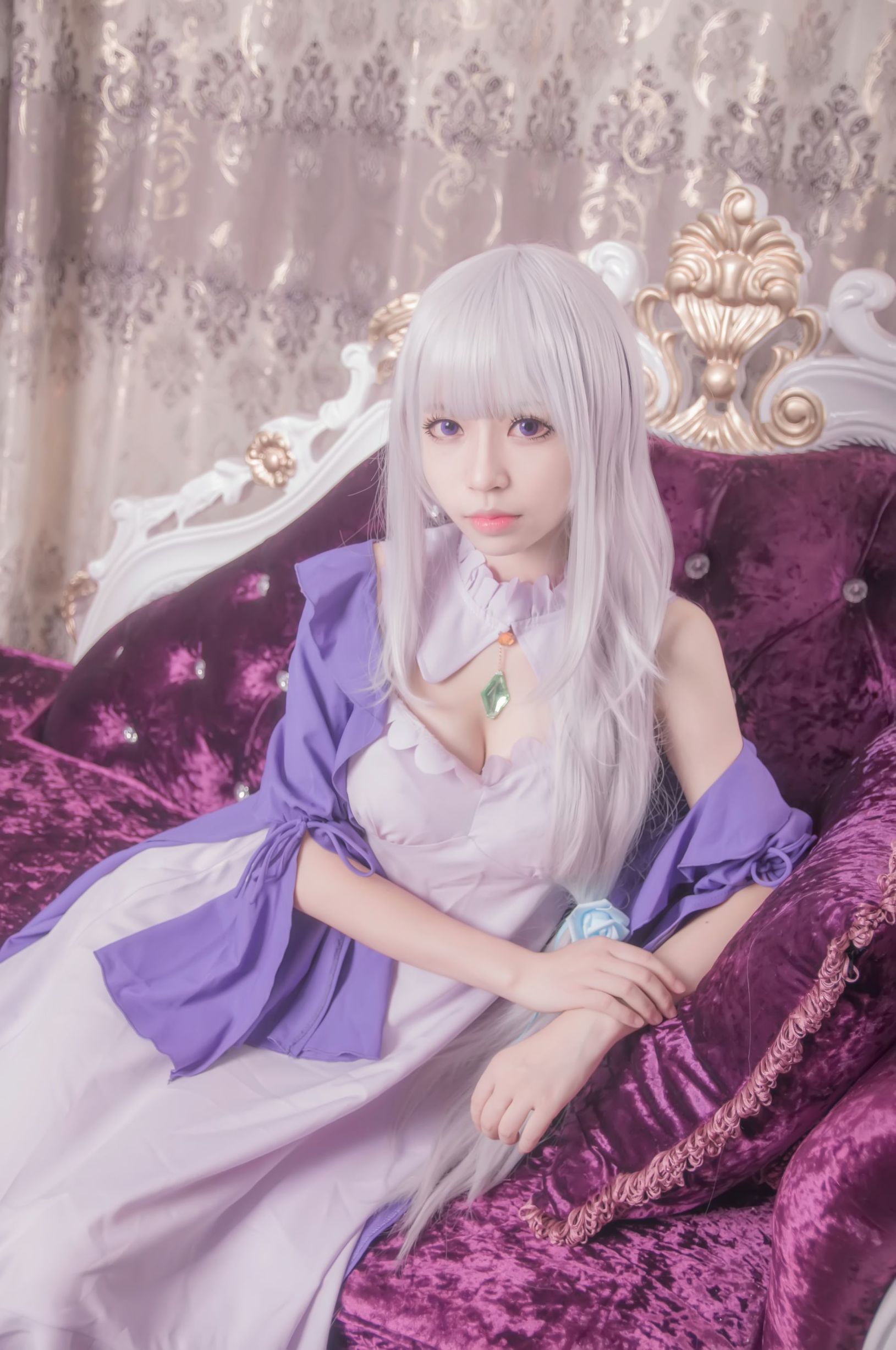 Cosplay Ảnh] Moe Mei Bai Yi Zi Giao Chu - RE: Bắt Đầu Cuộc Sống Ở Thế Giới Khác Emilia