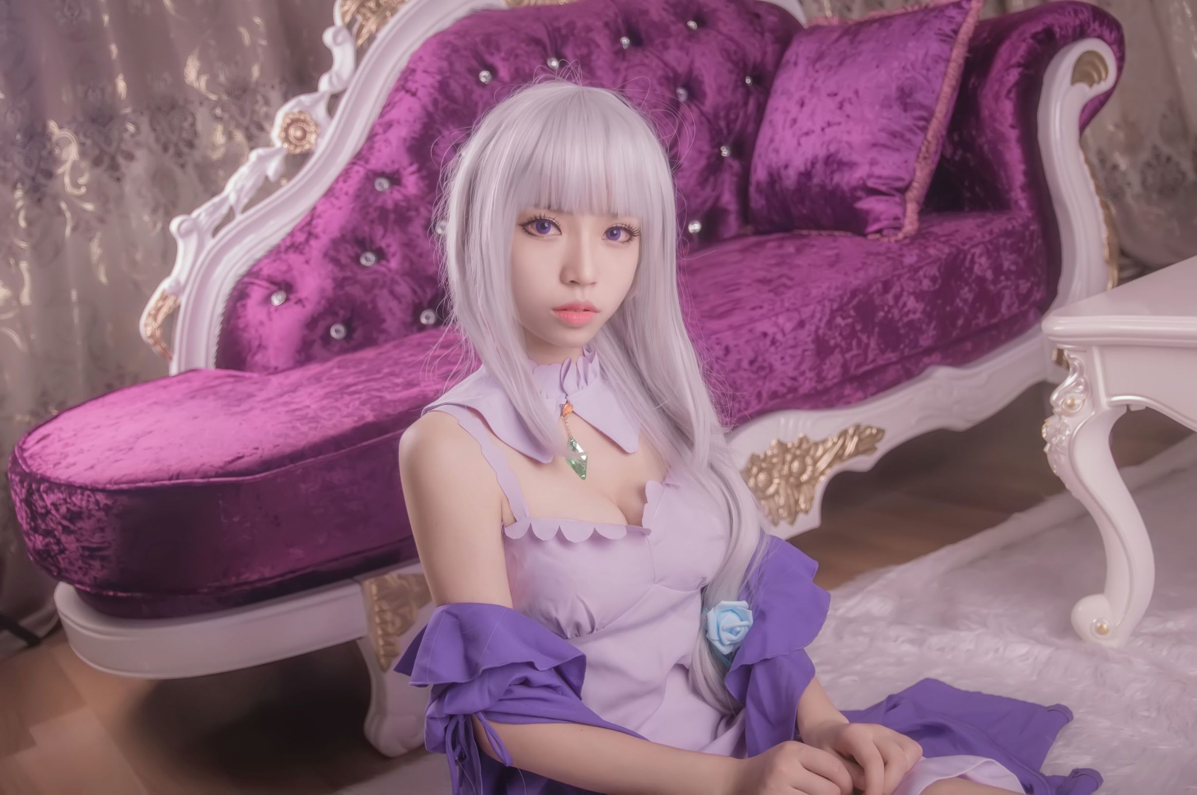 Cosplay Ảnh] Moe Mei Bai Yi Zi Giao Chu - RE: Bắt Đầu Cuộc Sống Ở Thế Giới Khác Emilia