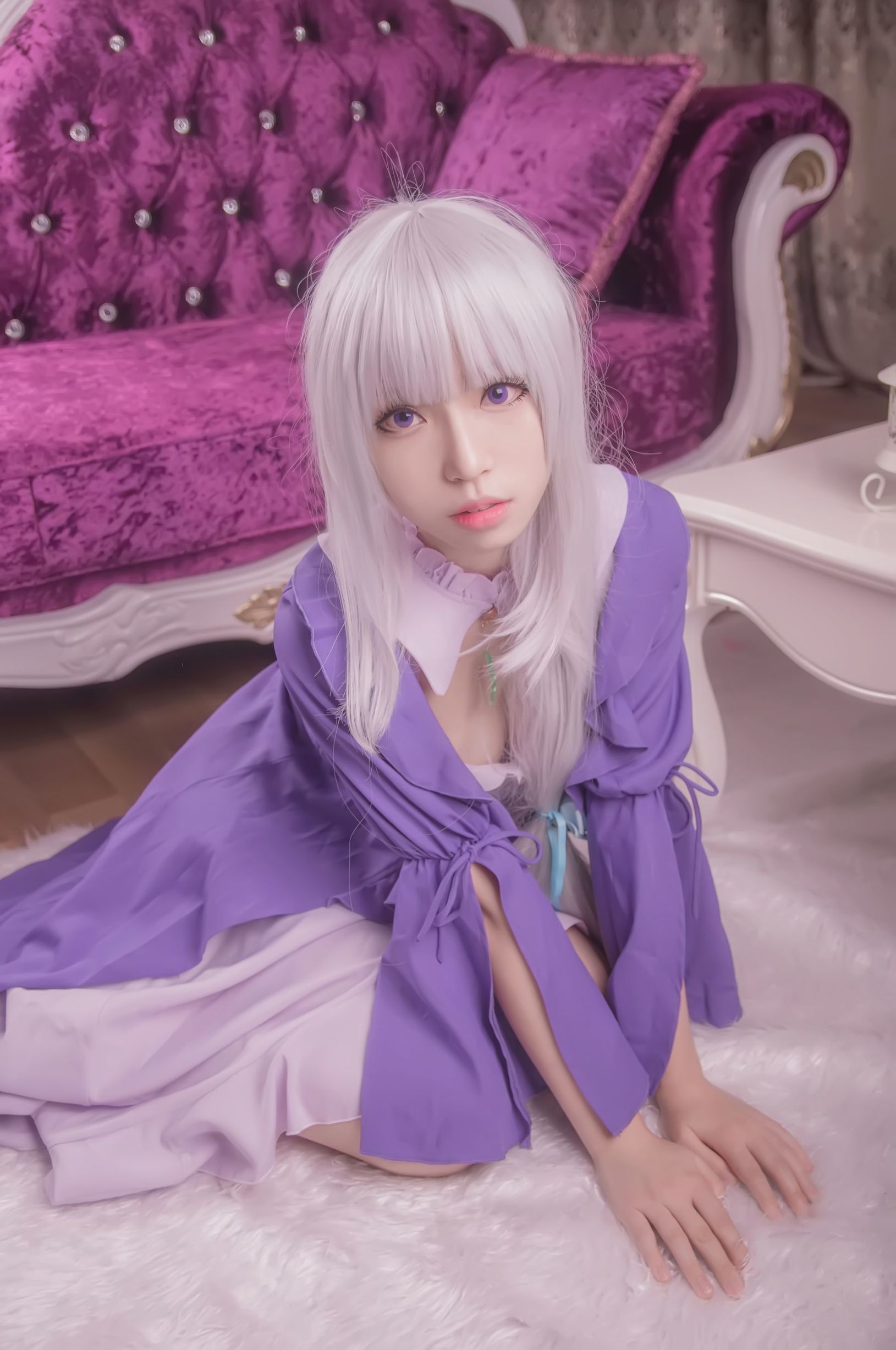 Cosplay Ảnh] Moe Mei Bai Yi Zi Giao Chu - RE: Bắt Đầu Cuộc Sống Ở Thế Giới Khác Emilia