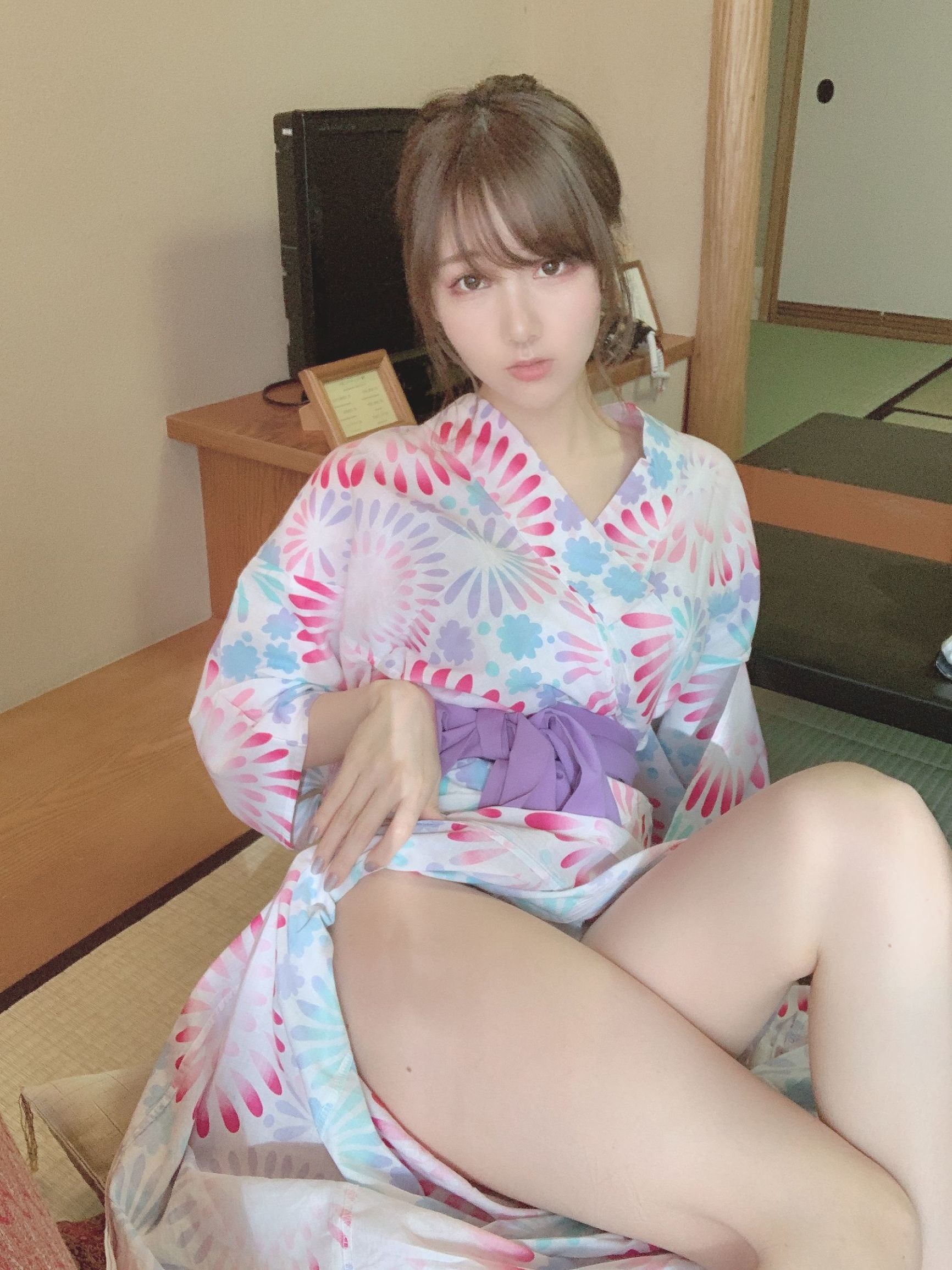 [网红COSER] 日本甜美COSERけんけん[fantia] 2020.06 花火柄浴衣