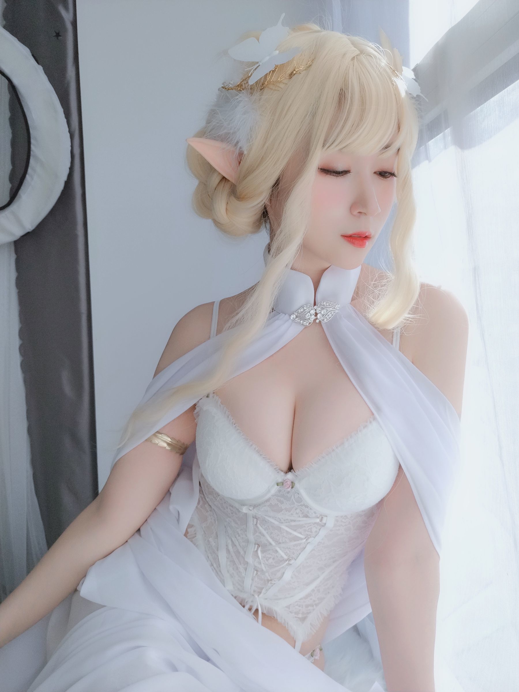 Cosplay] Coser Tiểu Thư Bạch Ngân - Tiểu Bạch Dương
