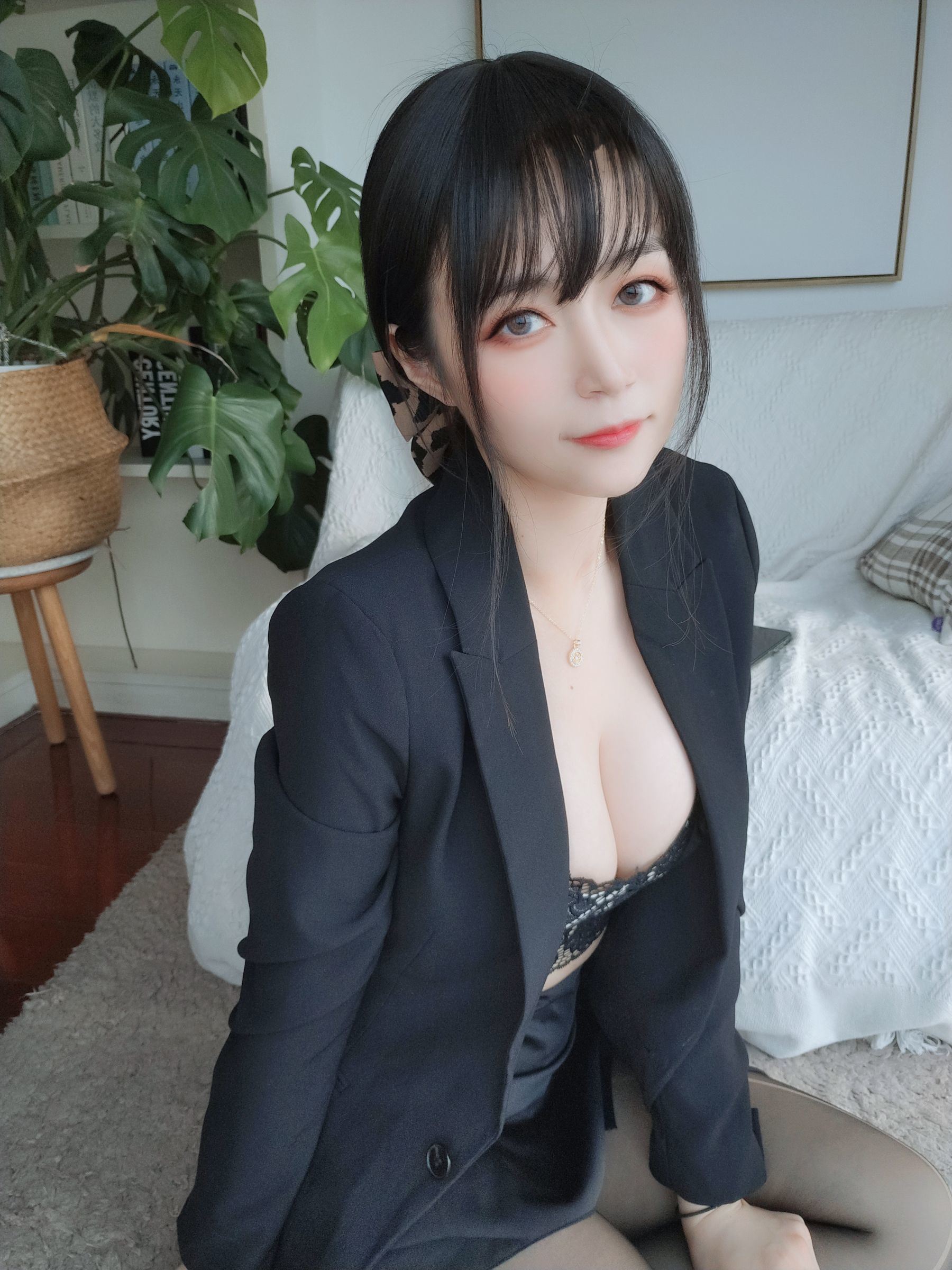 [Cosplay] Coser小姐姐白银 - 西服