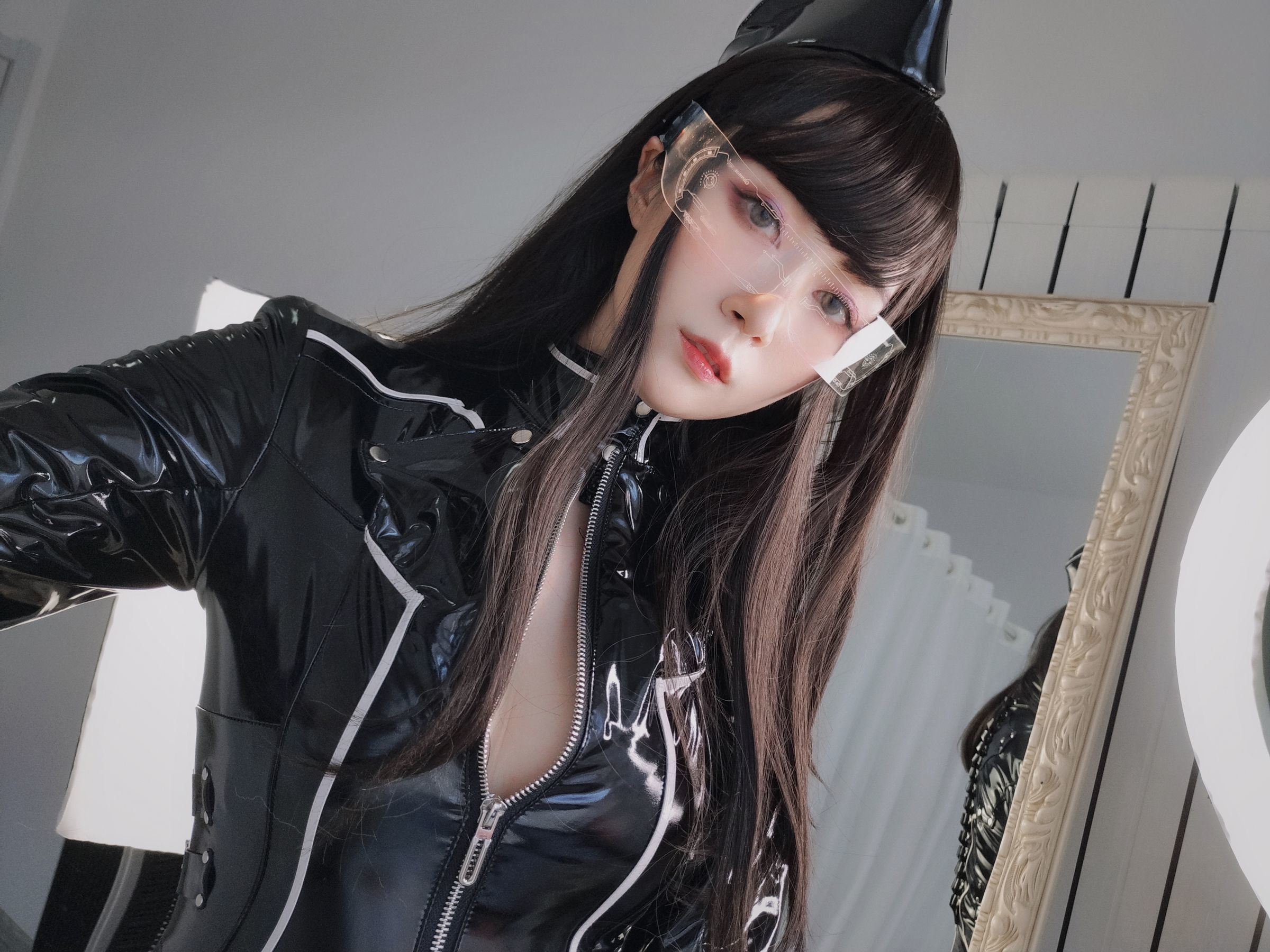 Cosplay] Coser Tiểu tỷ tỷ Bạch Ngân - Sĩ quan Truyền thông