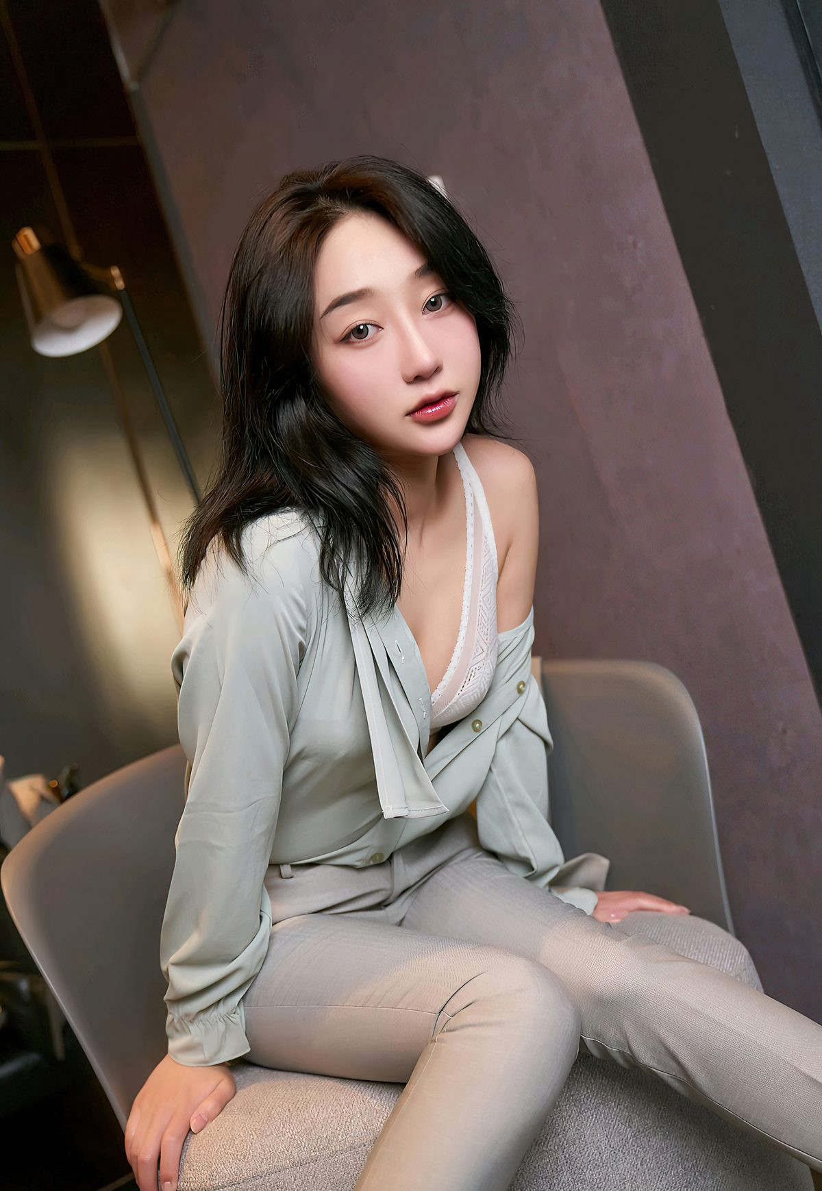 九月生性感白领2021极品超薄肉丝袜美腿制服诱惑