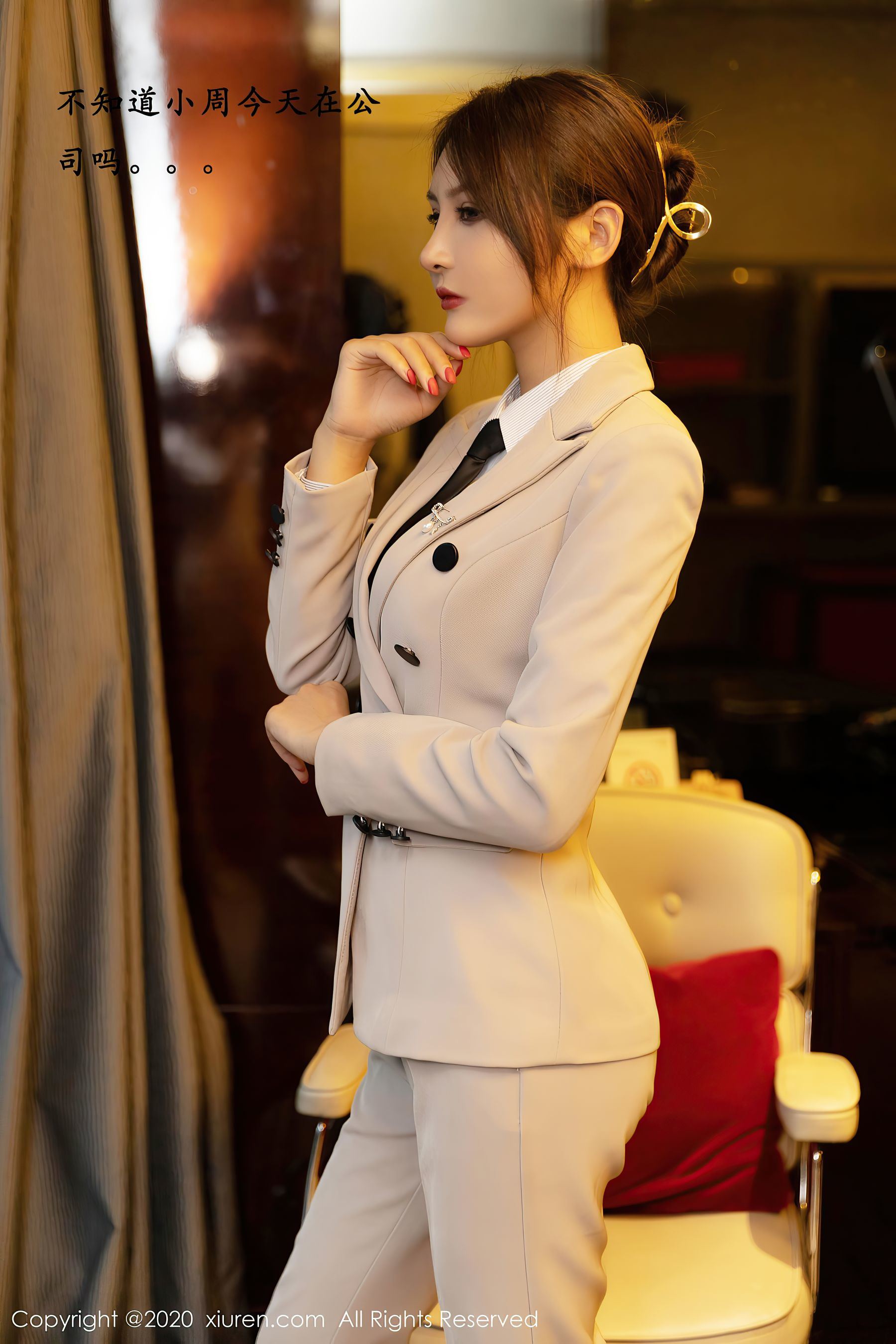 [秀人XIUREN] No.2857 周于希Sandy& Emily顾奈奈