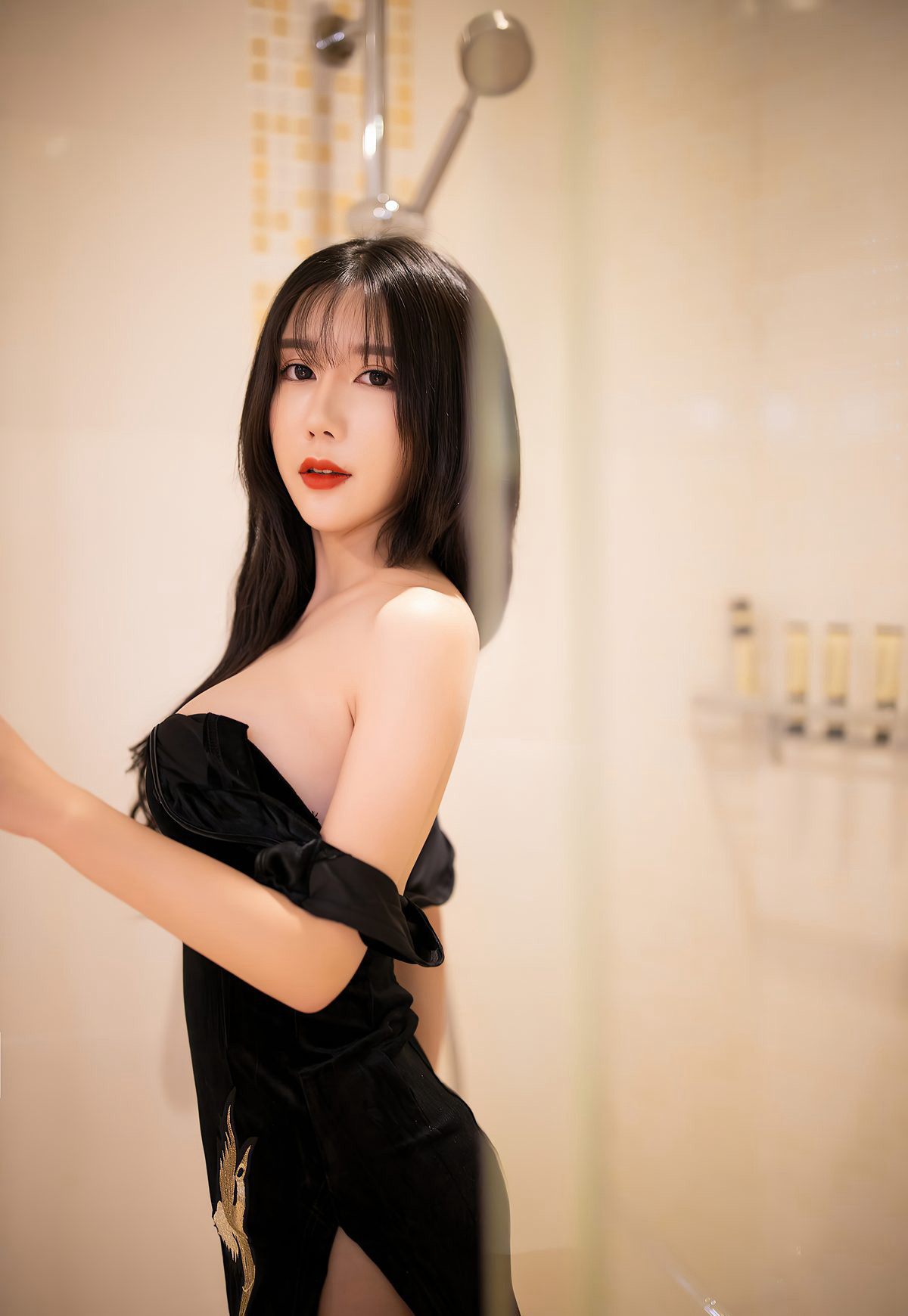 Chen Meng babe vớ đen cực phẩm, vớ không nội y, giày cao gót, chân đẹp, tư thế gợi cảm
