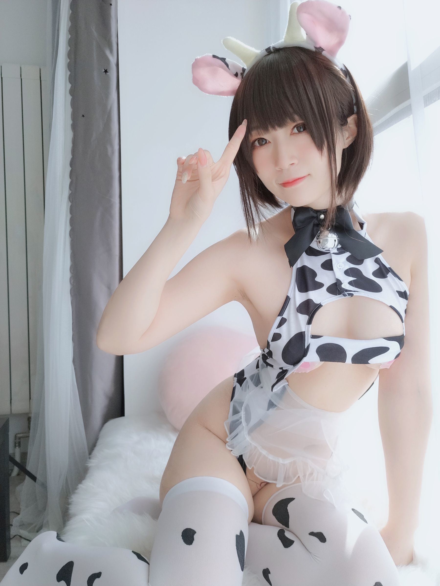 COS Welfare] Coser Xiaojie Baiyin - Cute Cow