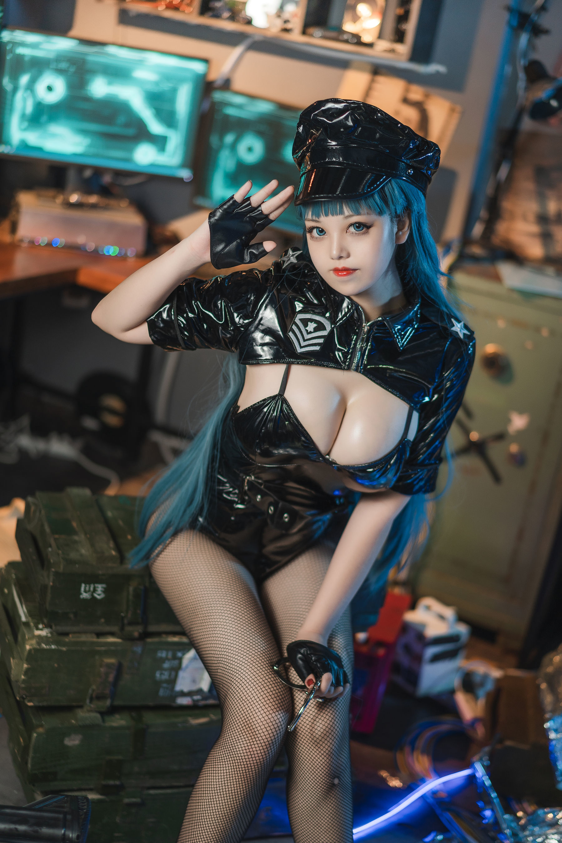 コスプレ福利] 萌え系お姉さん ハニーキャットキュー - 女警2