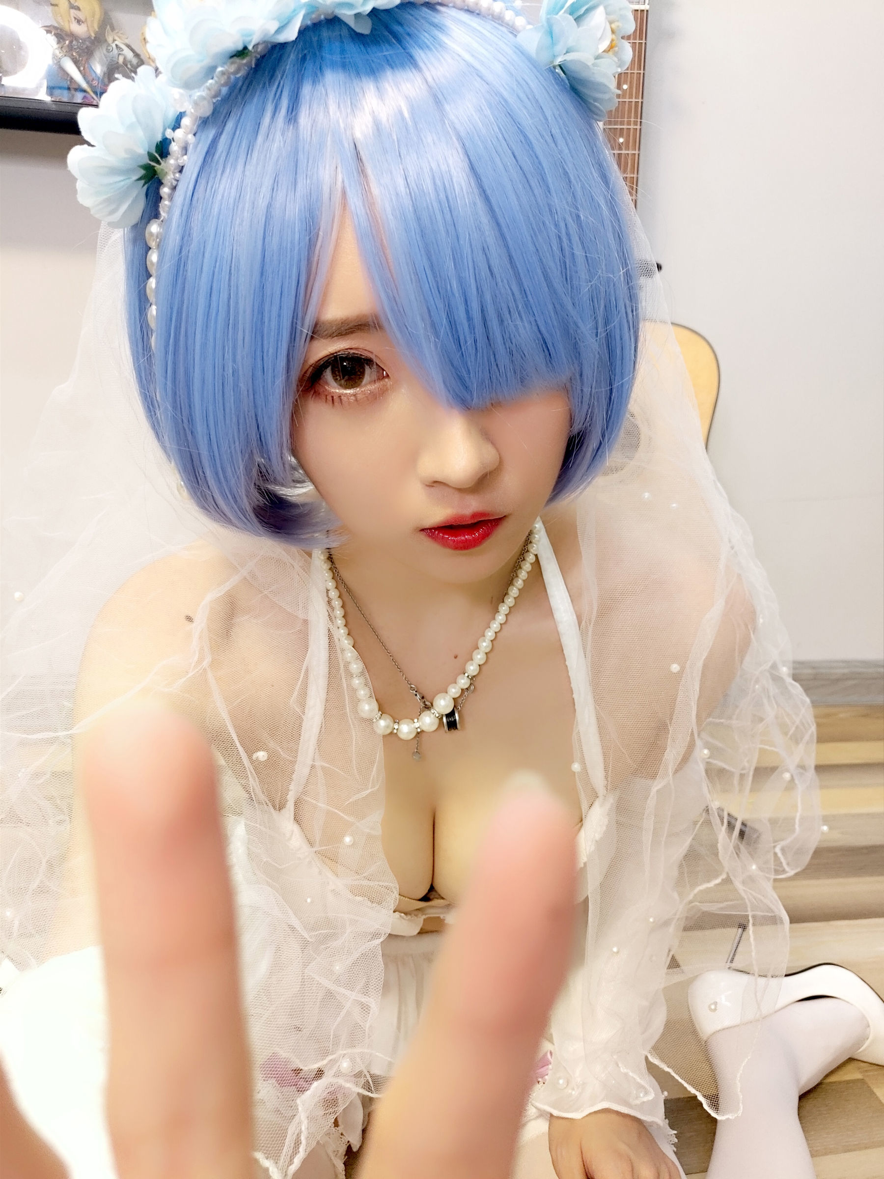 [COS福利] 斗鱼主播小女巫露娜 - 雷姆婚纱