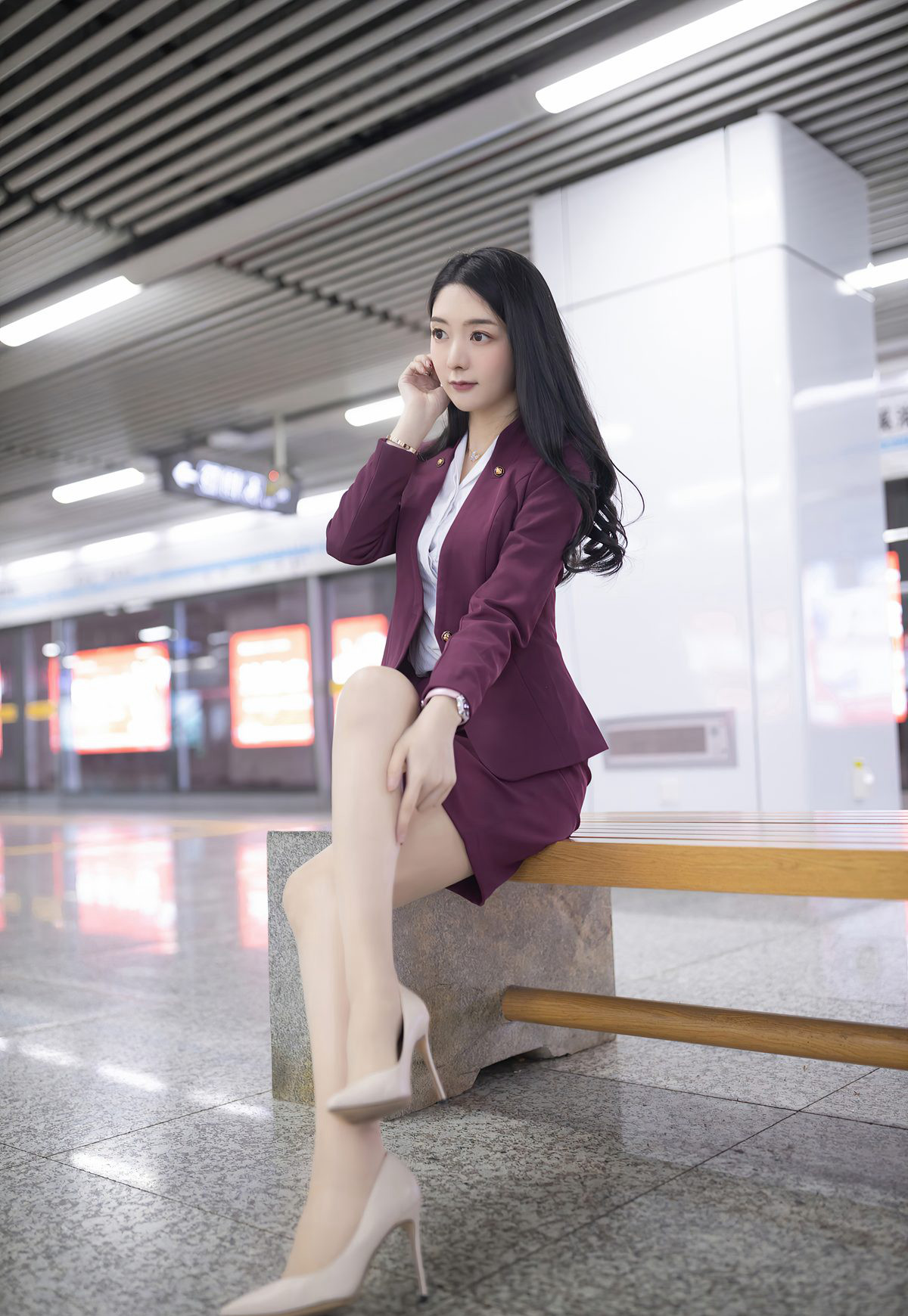 เซี่ยวเรบา 2021 เซ็กซี่ สจ๊วตเตส หลังเลิกงาน ชุดยูนิฟอร์ม เย้ายวน ถุงน่อง ขาสวย รองเท้าส้นสูง