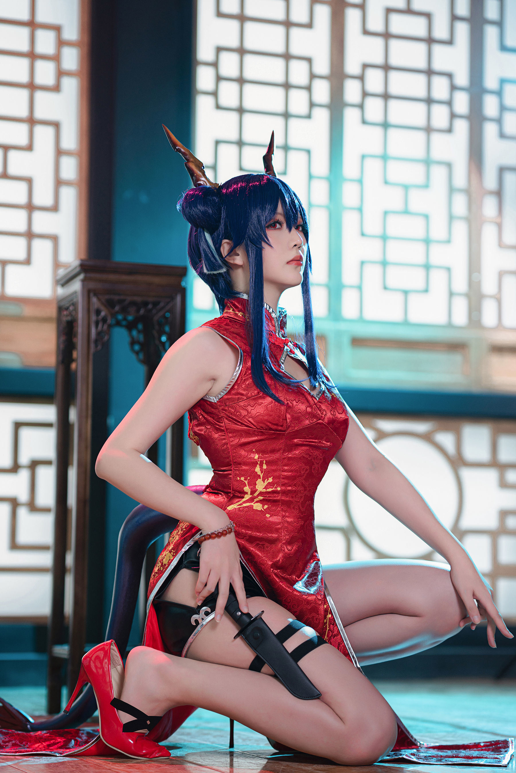 コスプレ特典] コサーお姉さん ホシノチチ - アークナイツ《チェン》