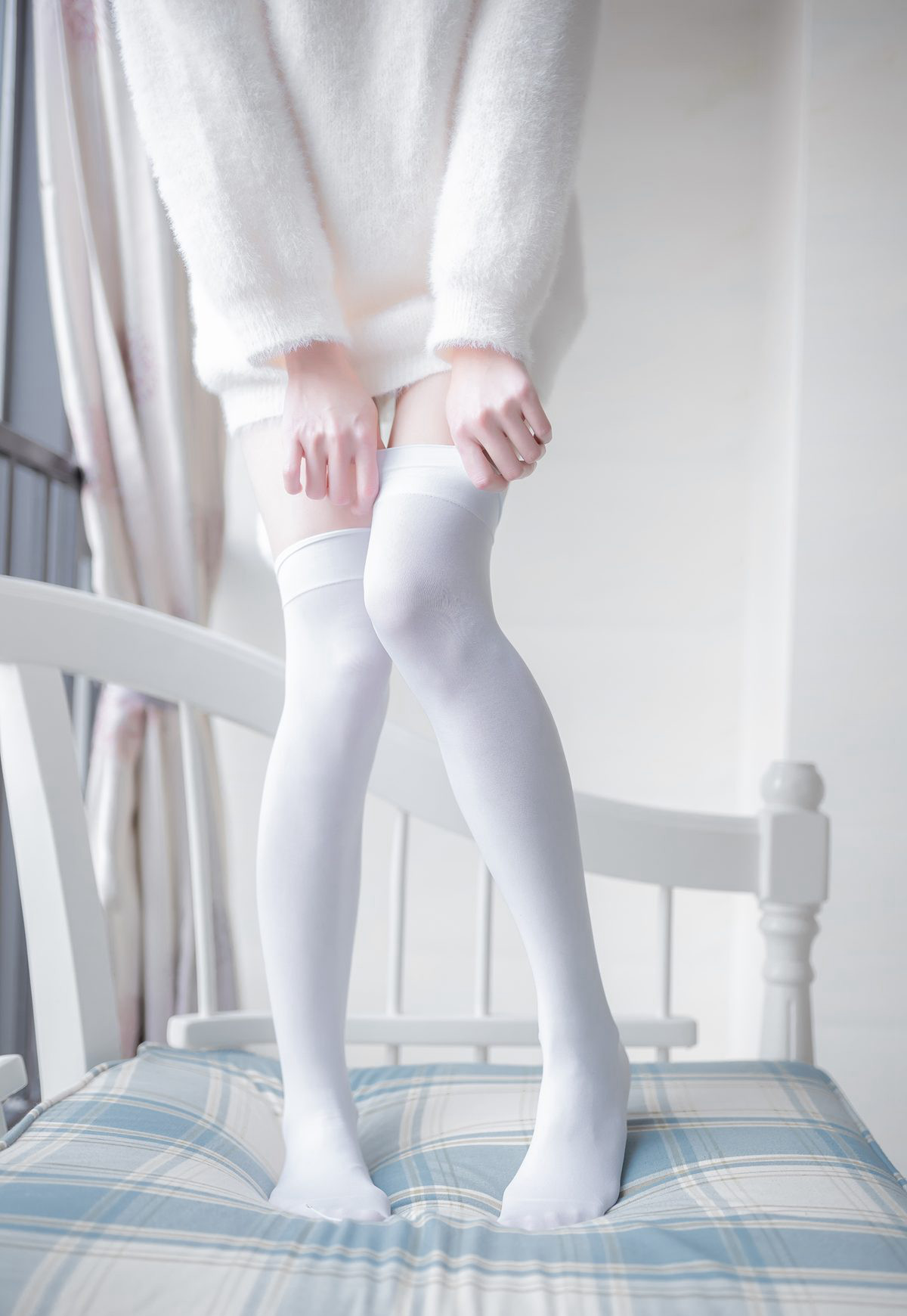 绮太郎白丝美腿大尺度美腿高清cosplay超污图
