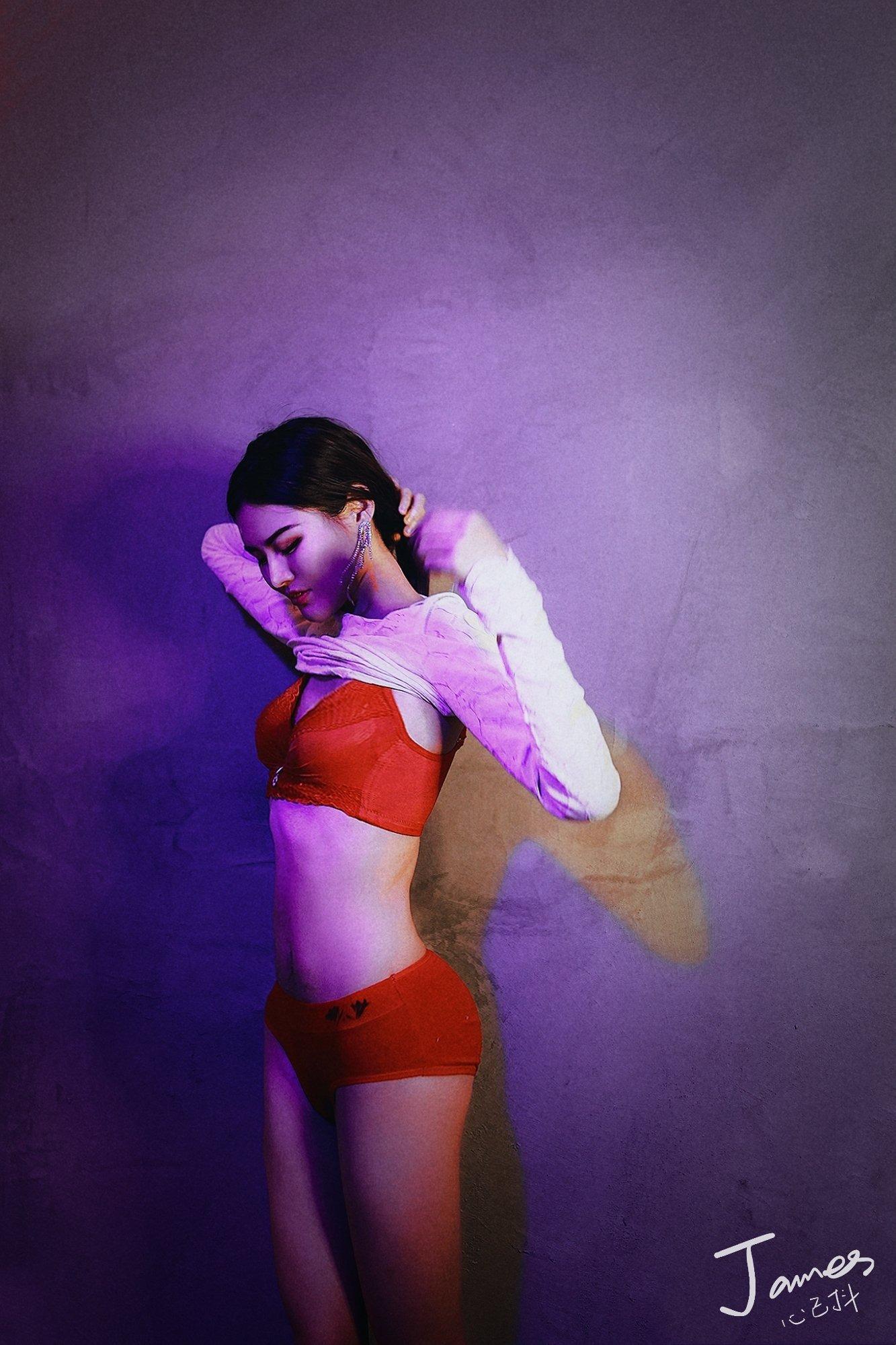ช่างภาพโทนมืด - ผลงานชุดของ โดว์ชู [202P