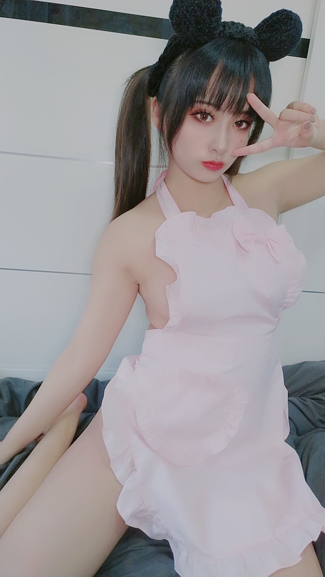 [COS福利] 动漫博主洛璃 belle SAMA - 猫咪围裙