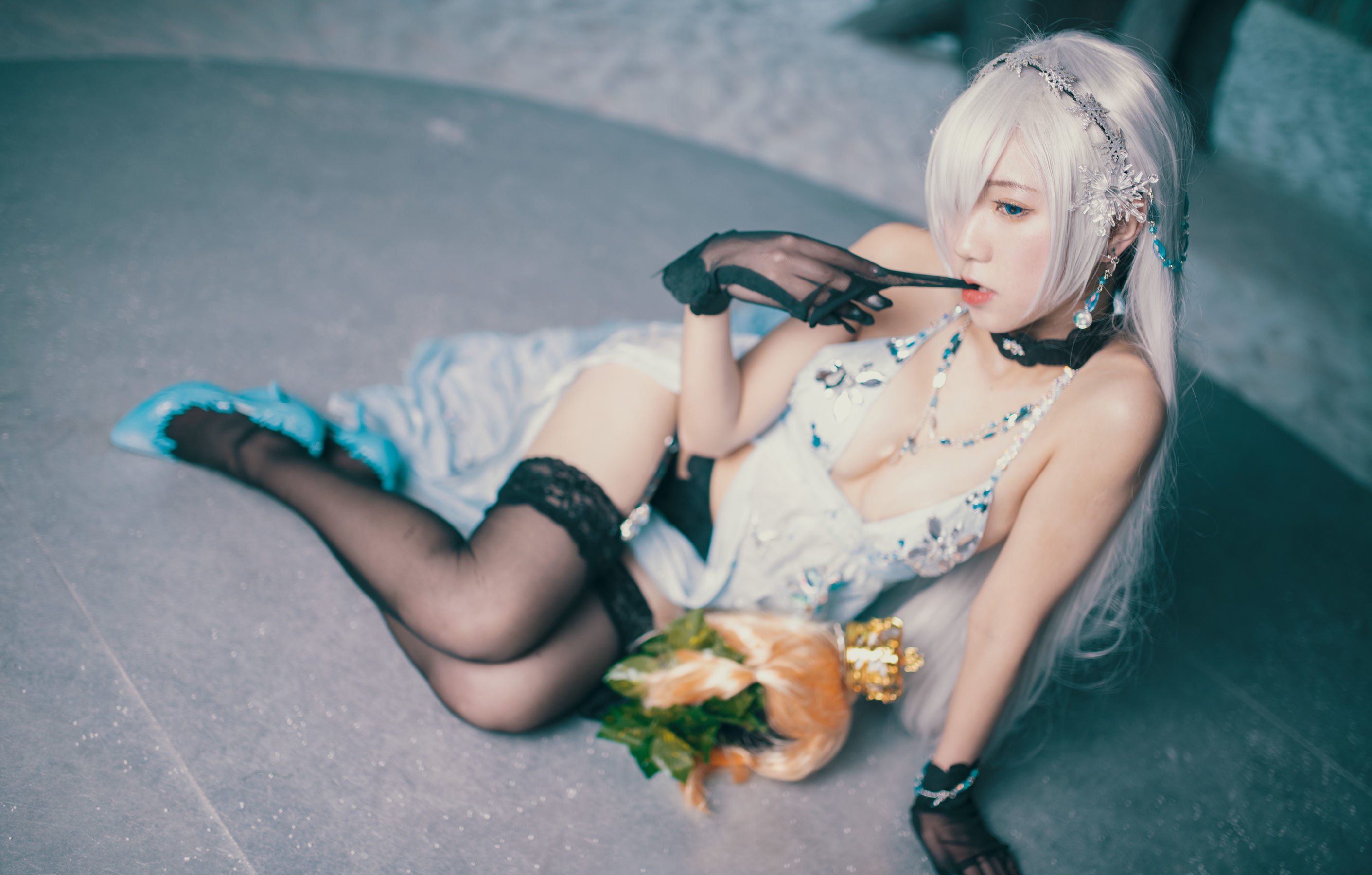 COS สิทธิพิเศษ] สาวน่ารักจาก Weibo ลานเซี่ยวยี่KiKi - แอนนาสตาเซีย cosplay สไตล์ดองจิน