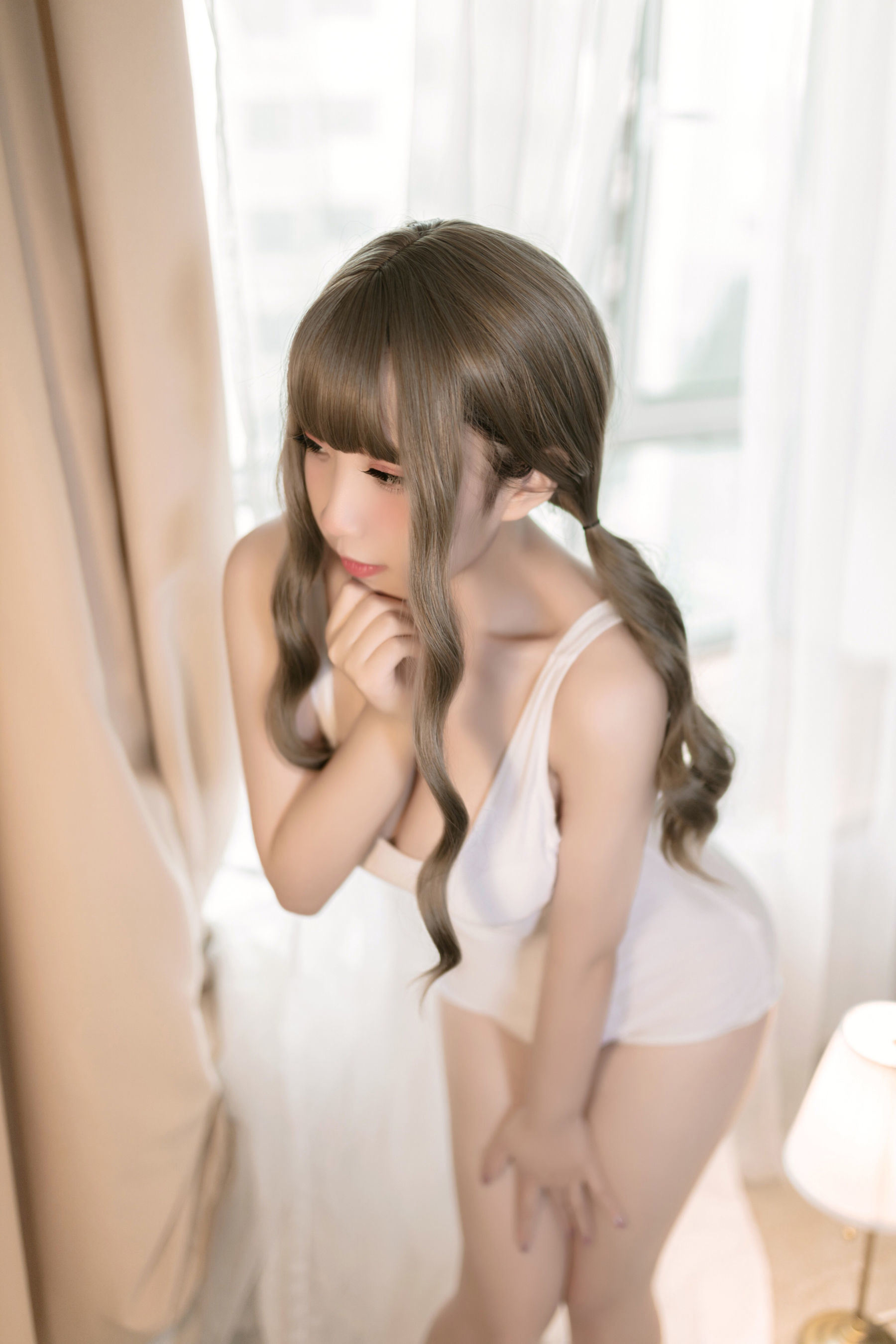 COS Phúc lợi] Blogger anime Mèo Điền Thánh Nai Nai - Áo bơi trắng