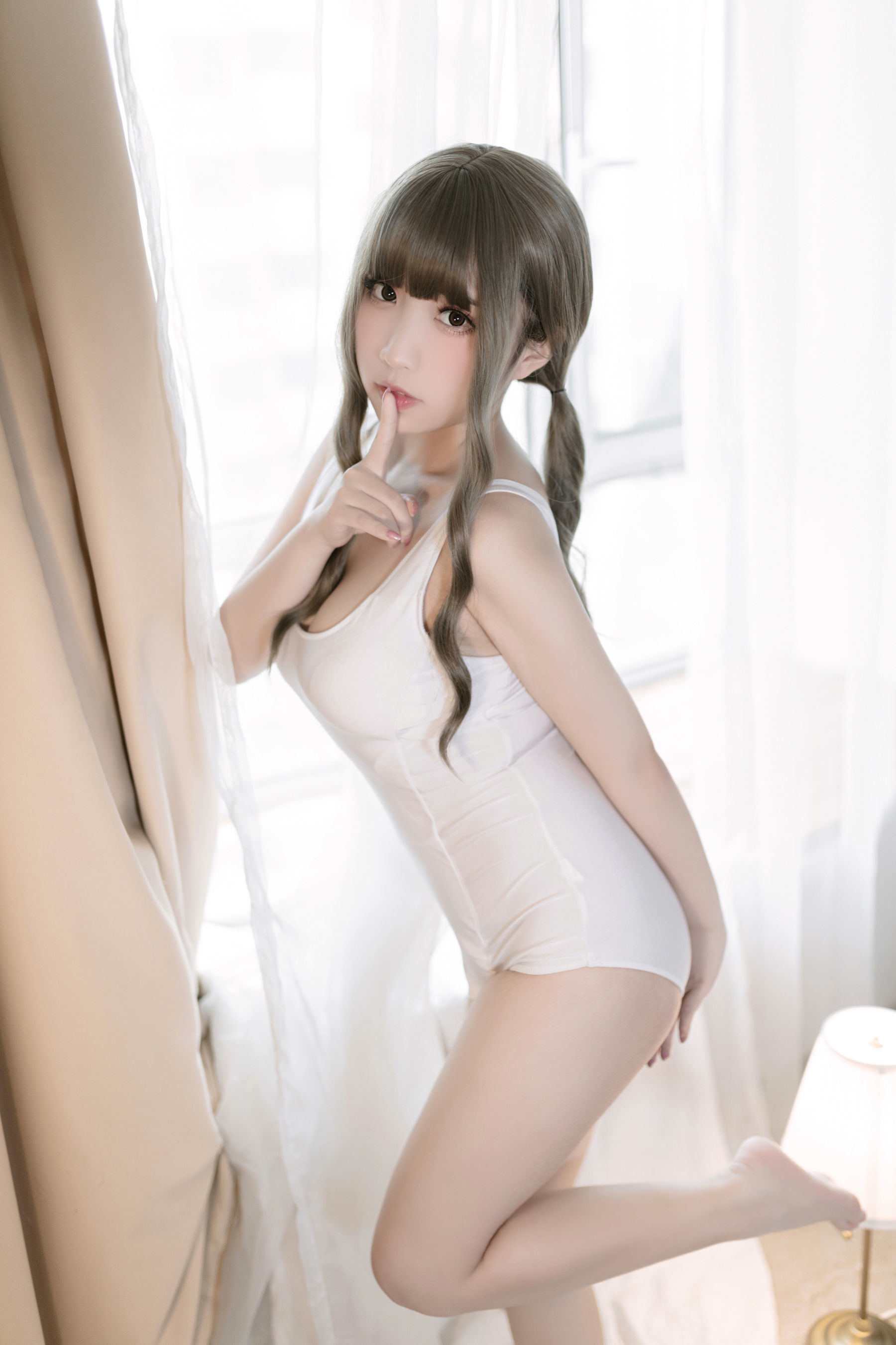 COS Phúc lợi] Blogger anime Mèo Điền Thánh Nai Nai - Áo bơi trắng