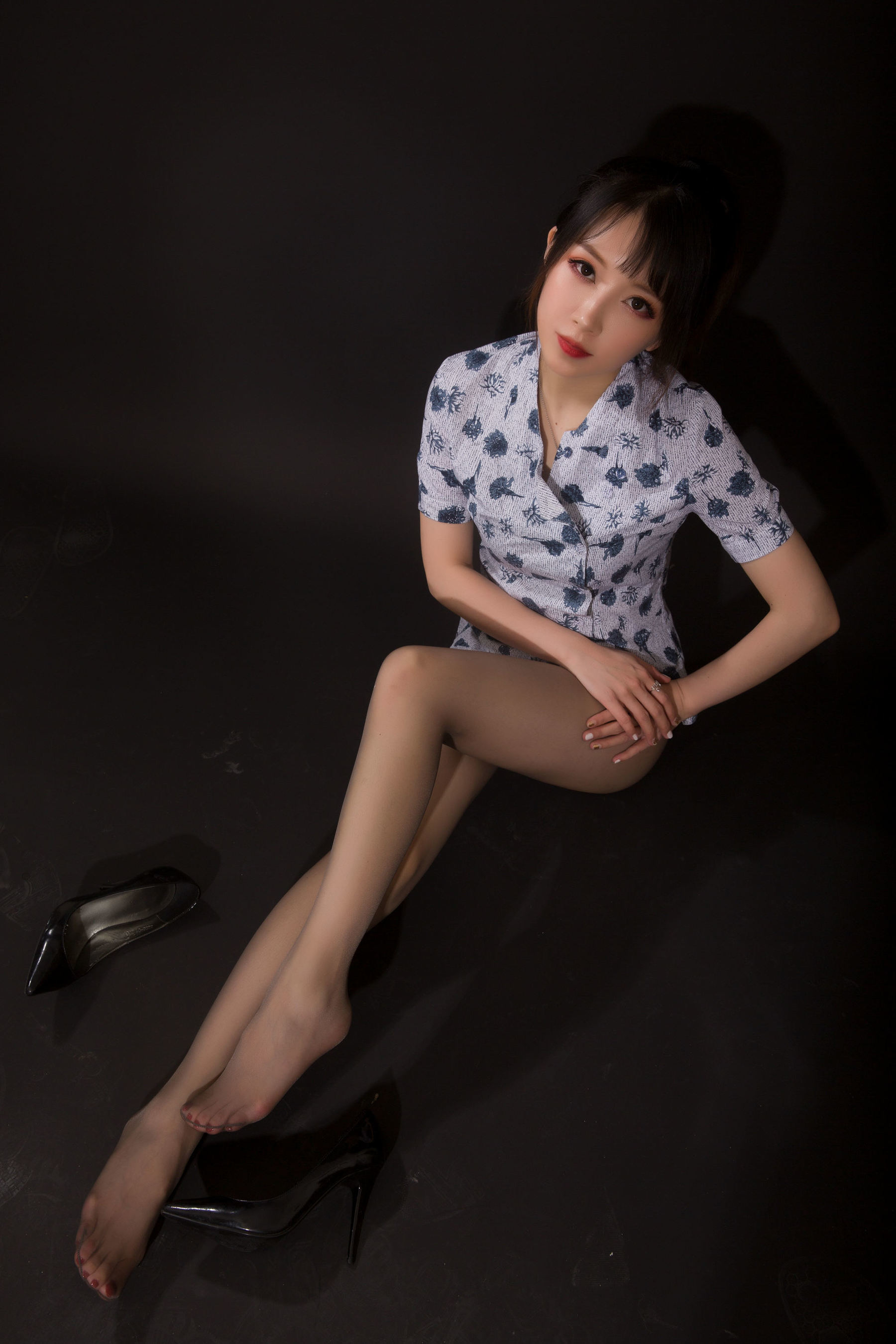 COS Phúc Lợi] Streamer Douyu Little Witch Luna - Đông Hàng Studio Shoot