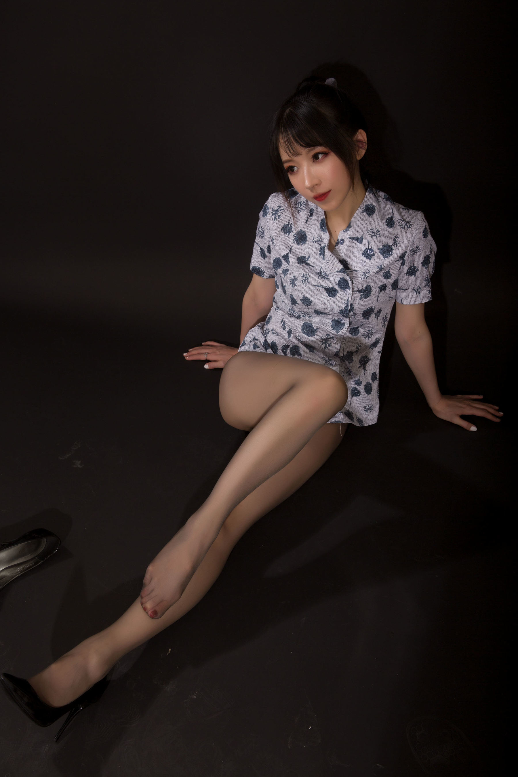 COS Phúc Lợi] Streamer Douyu Little Witch Luna - Đông Hàng Studio Shoot
