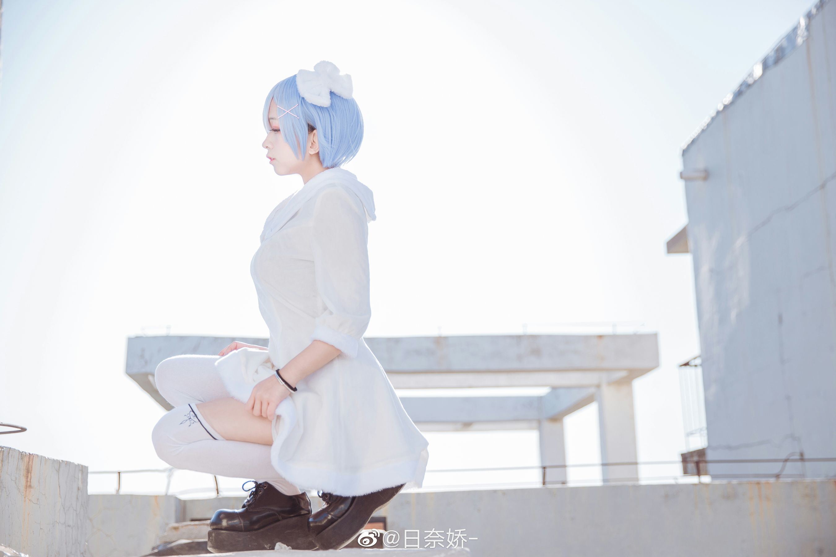 COS Phúc lợi] Rina Jiao - Rem váy trắng
