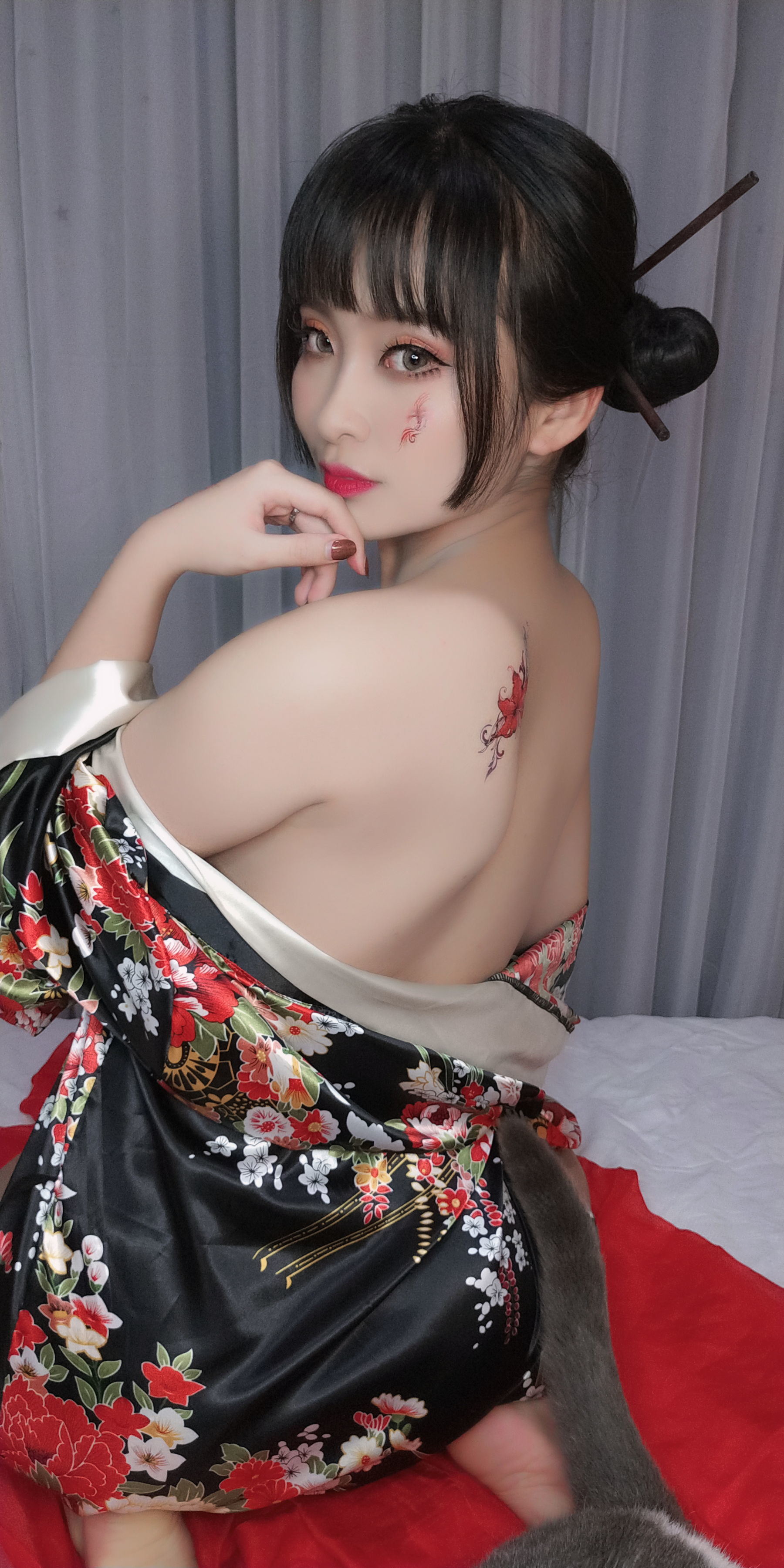 [COS福利] 动漫博主洛璃 belle SAMA - 歌舞伎