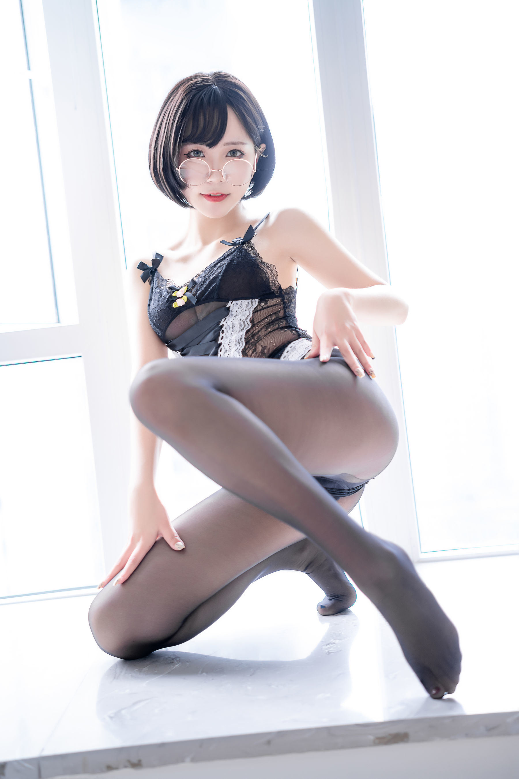 コスプレ福利] ウェイボーの萌妹 ランシャオイKiKi - 黒絲