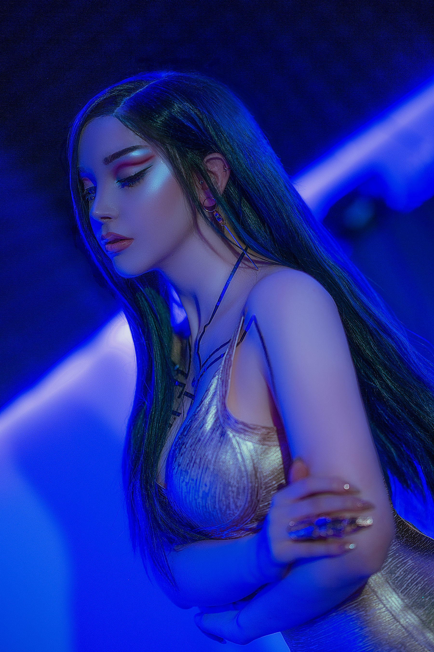 [COS福利] 国外美女SayaTheFox - Cyberpunk Dress