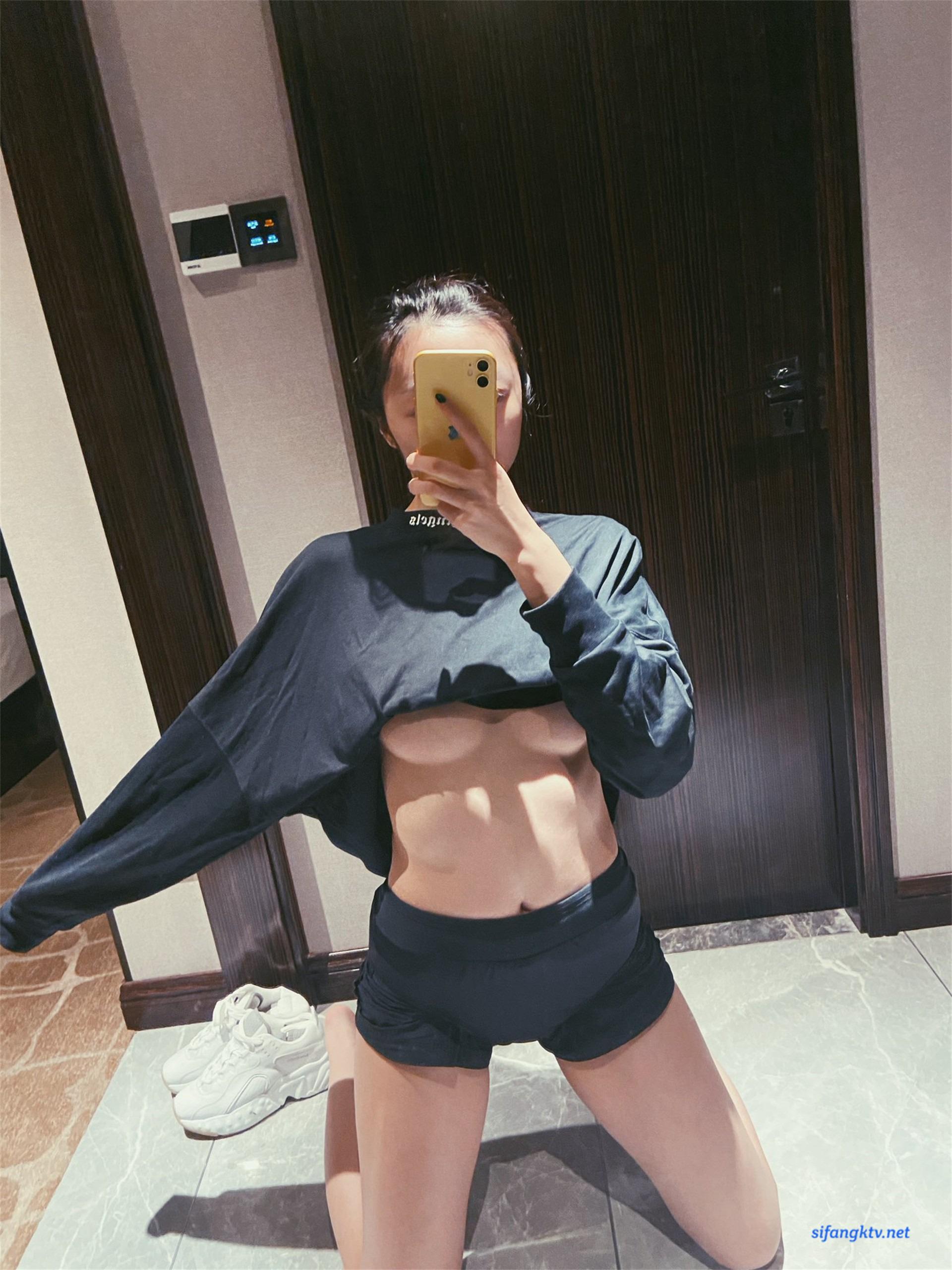 上海姑娘Aooomi 写真 61P