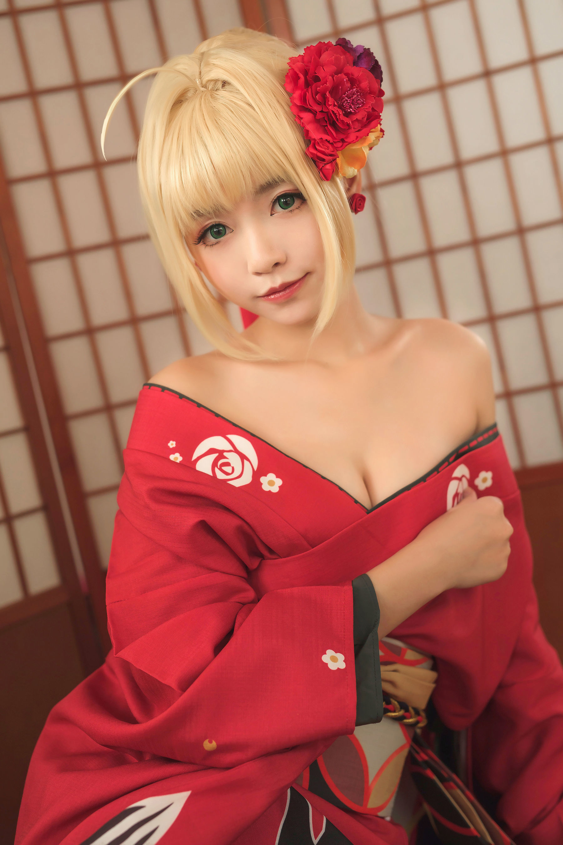 COS Welfare] Anime Blogger Da Da Juan Juan Xiao Juan - See Her Majesty the Queen