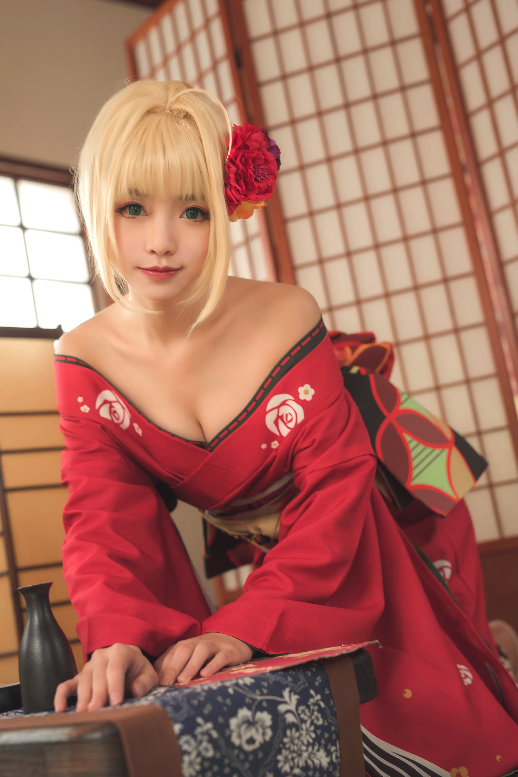 COS Welfare] Anime Blogger Da Da Juan Juan Xiao Juan - See Her Majesty the Queen