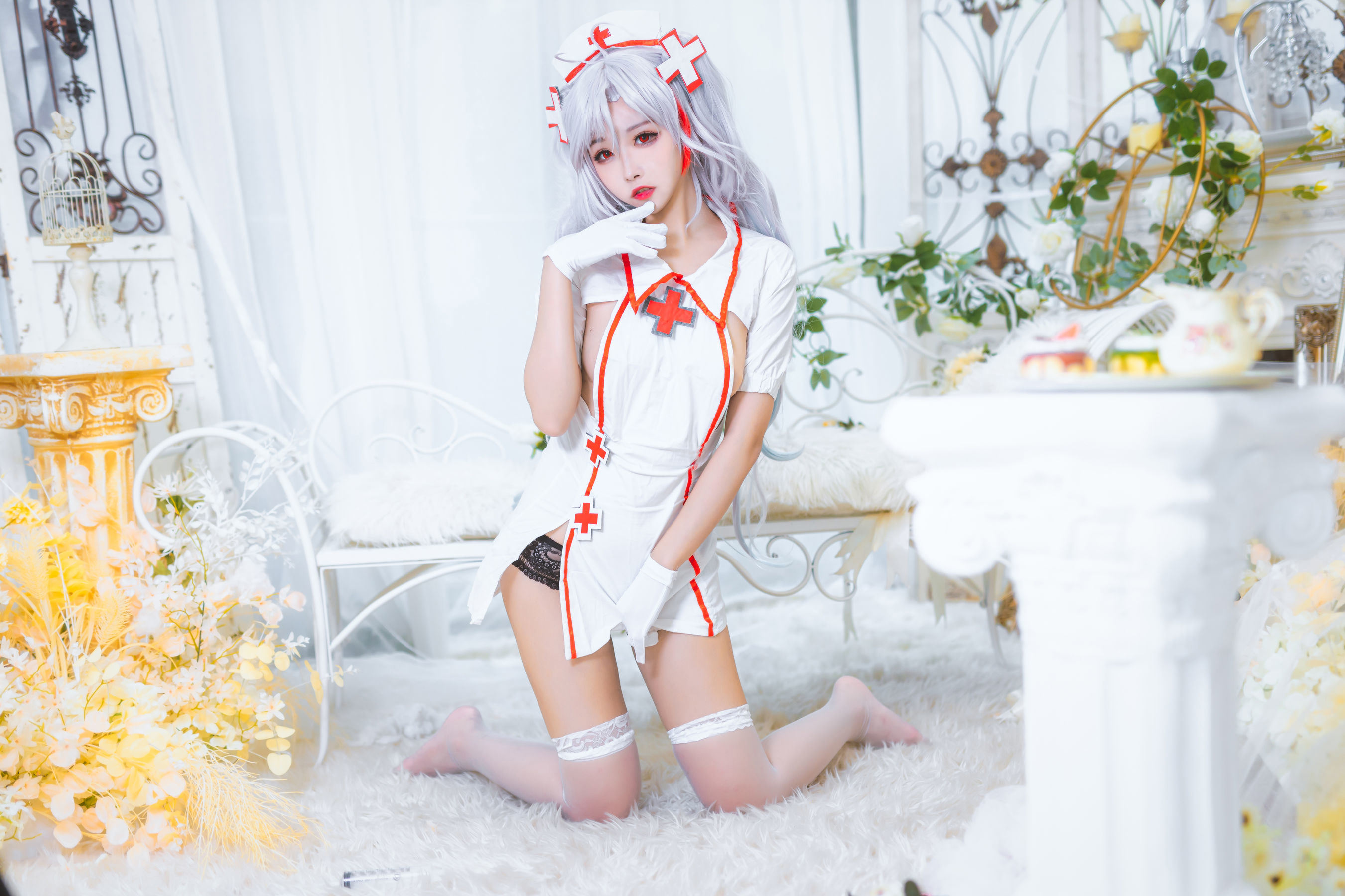 COS Phúc lợi] Cô gái Weibo Momoko Aoi Aoi - Y tá của Eugen