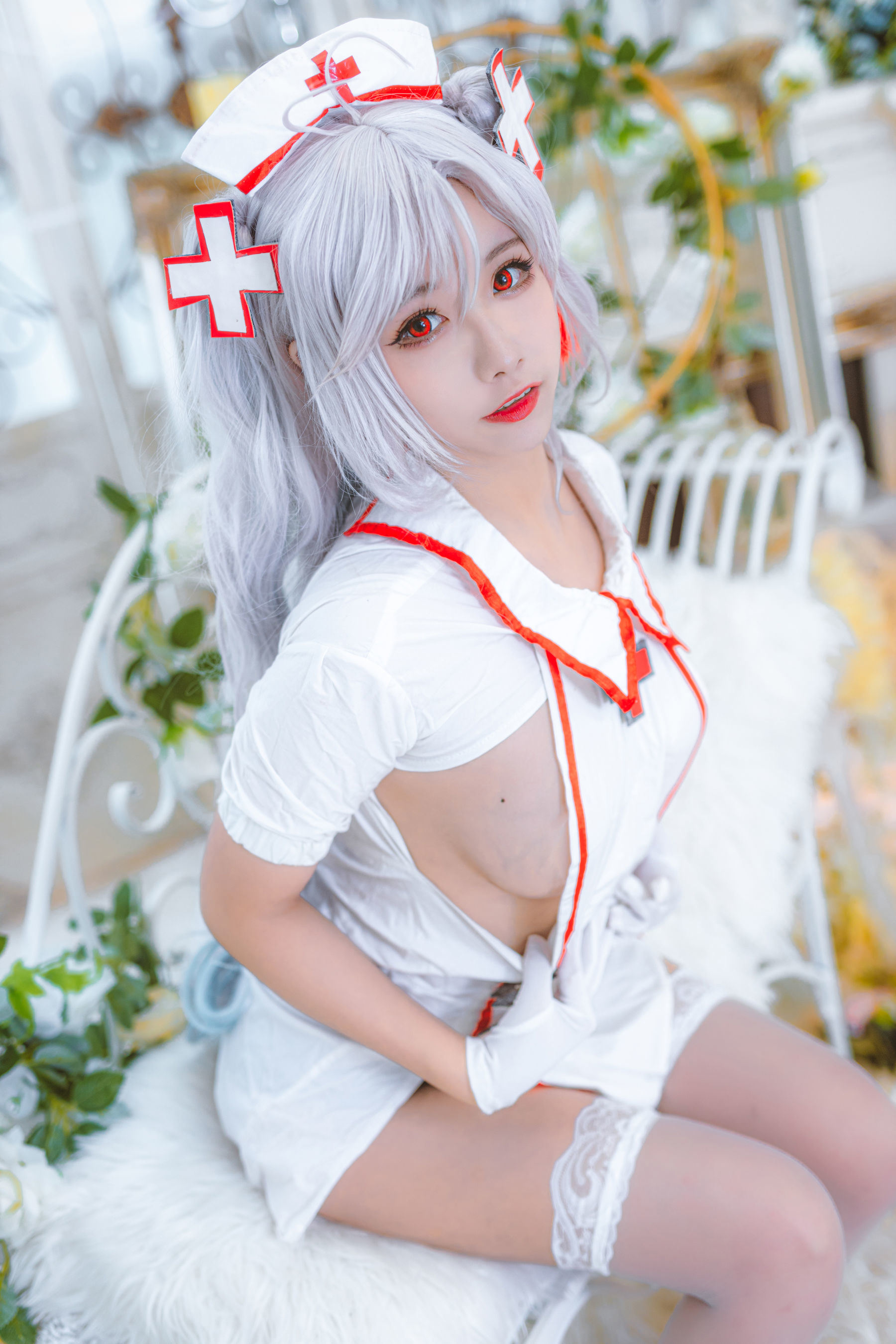 COS Phúc lợi] Cô gái Weibo Momoko Aoi Aoi - Y tá của Eugen