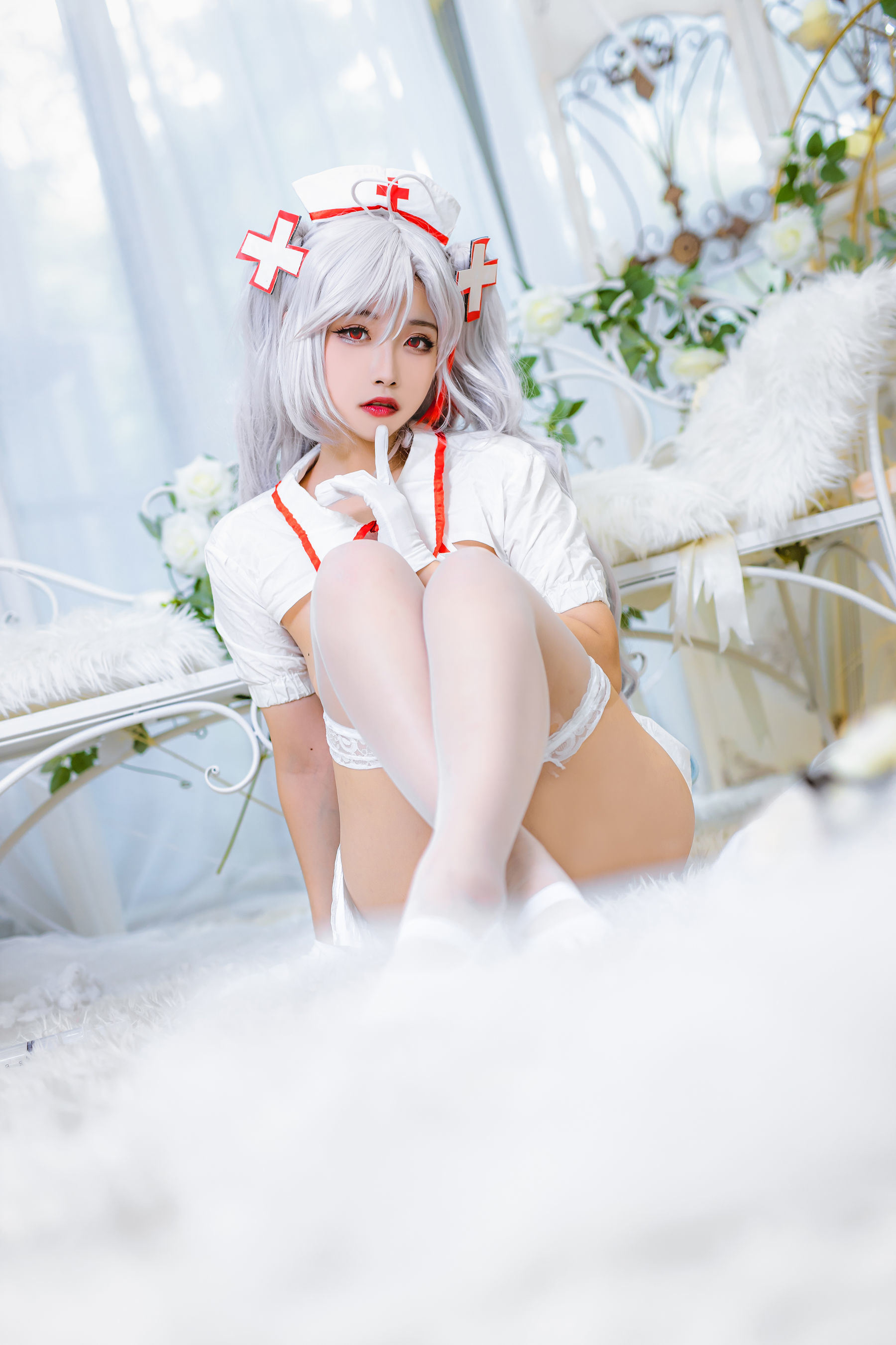 COS Phúc lợi] Cô gái Weibo Momoko Aoi Aoi - Y tá của Eugen