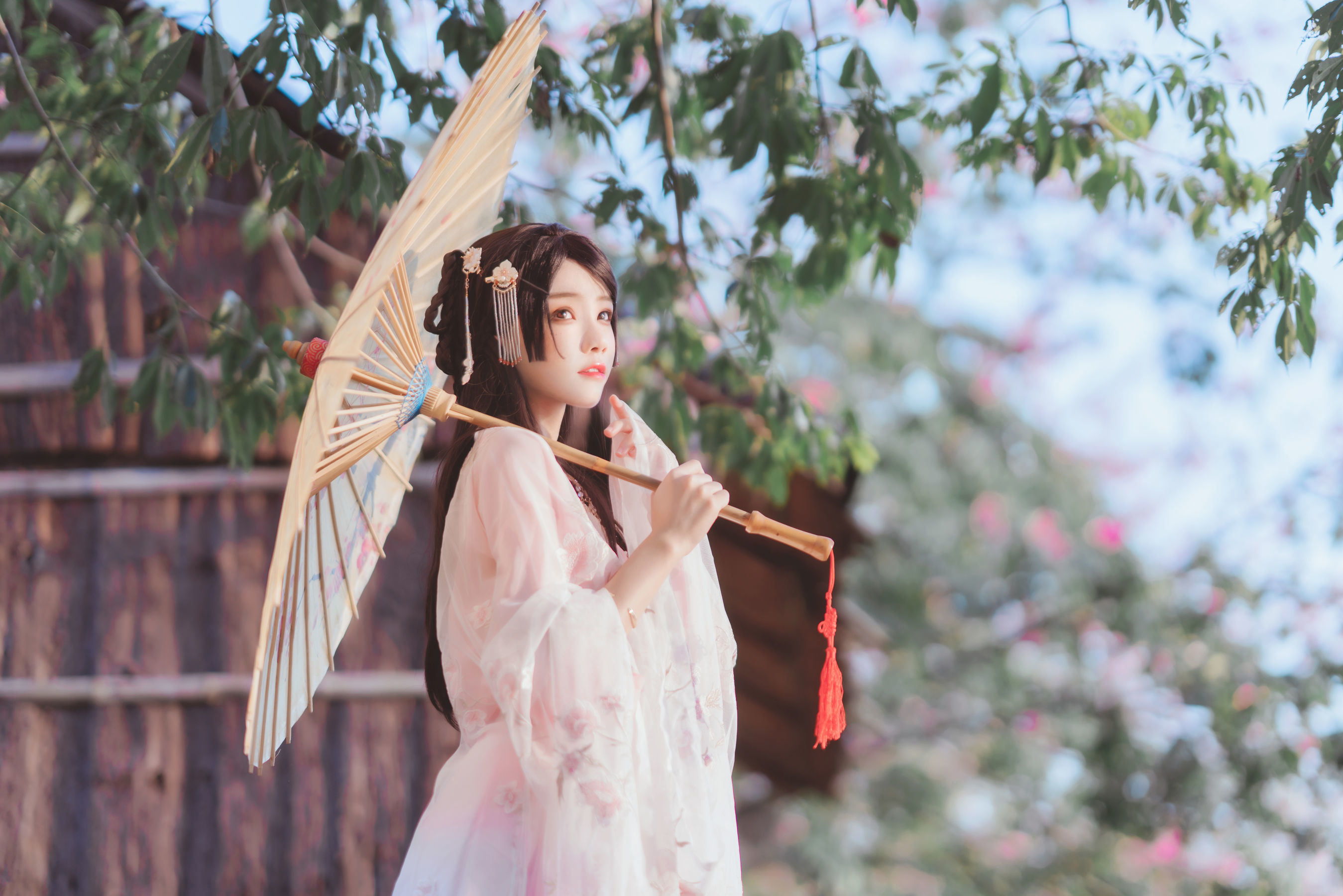 [COS福利] 桜桃喵 - 温柔之汉服桃花